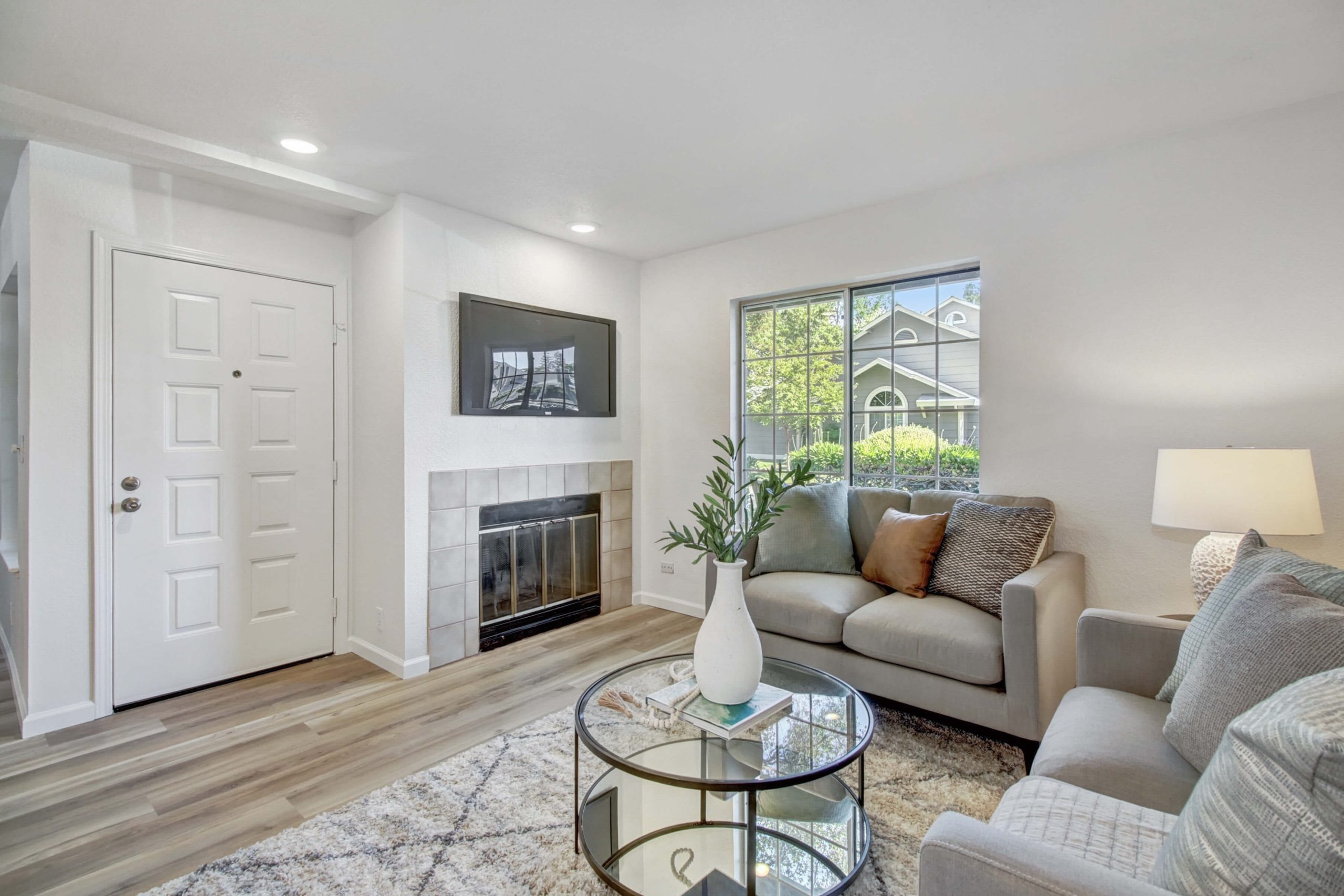 Pierpoint Cir, Folsom - Premiere Home Staging & Design