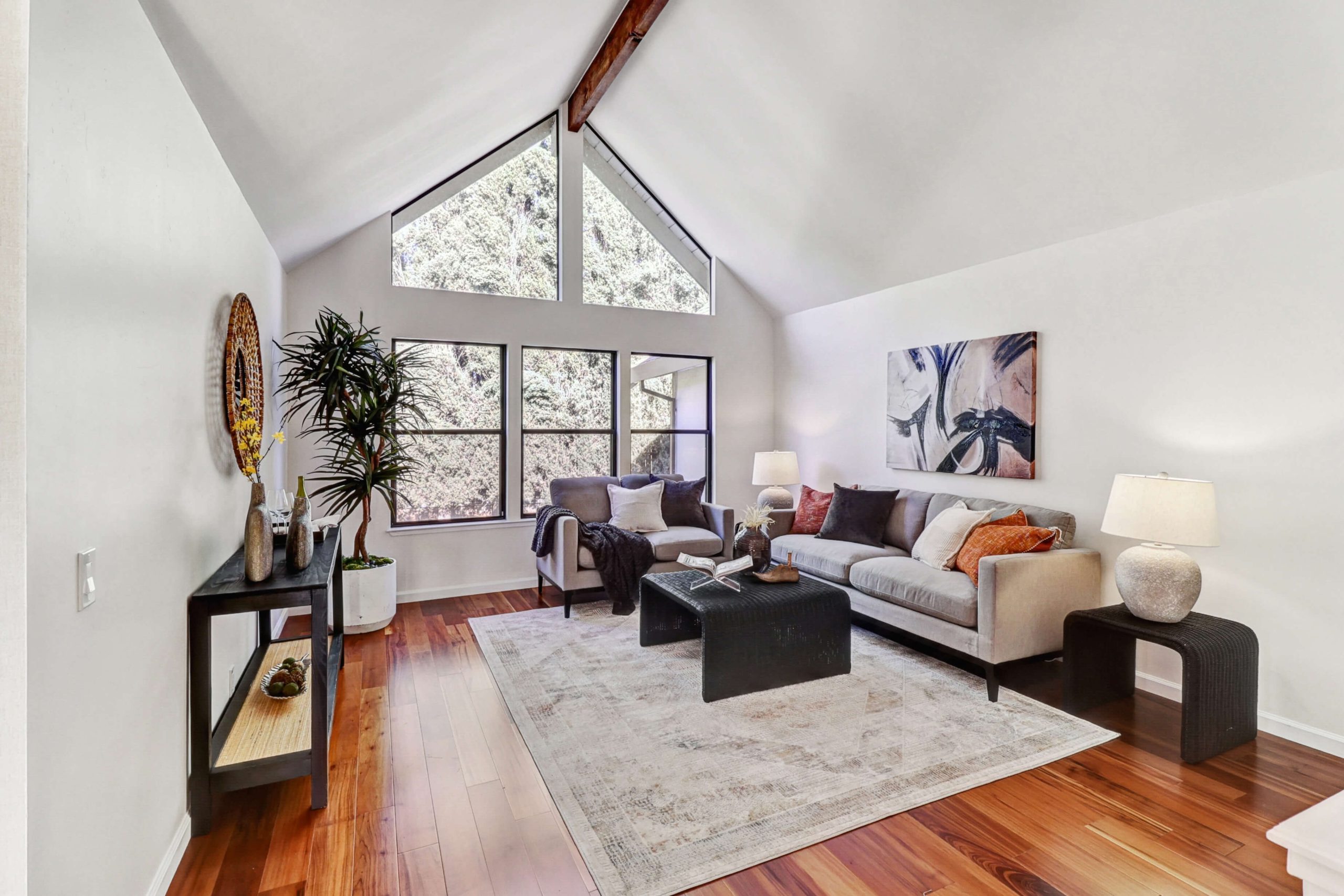 Reinhold St, Fair Oaks - Premiere Home Staging & Design