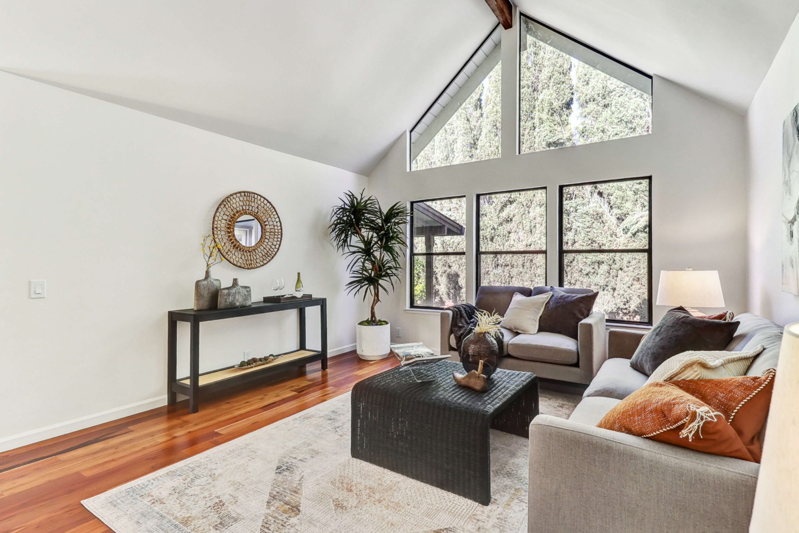 Reinhold St, Fair Oaks - Premiere Home Staging & Design