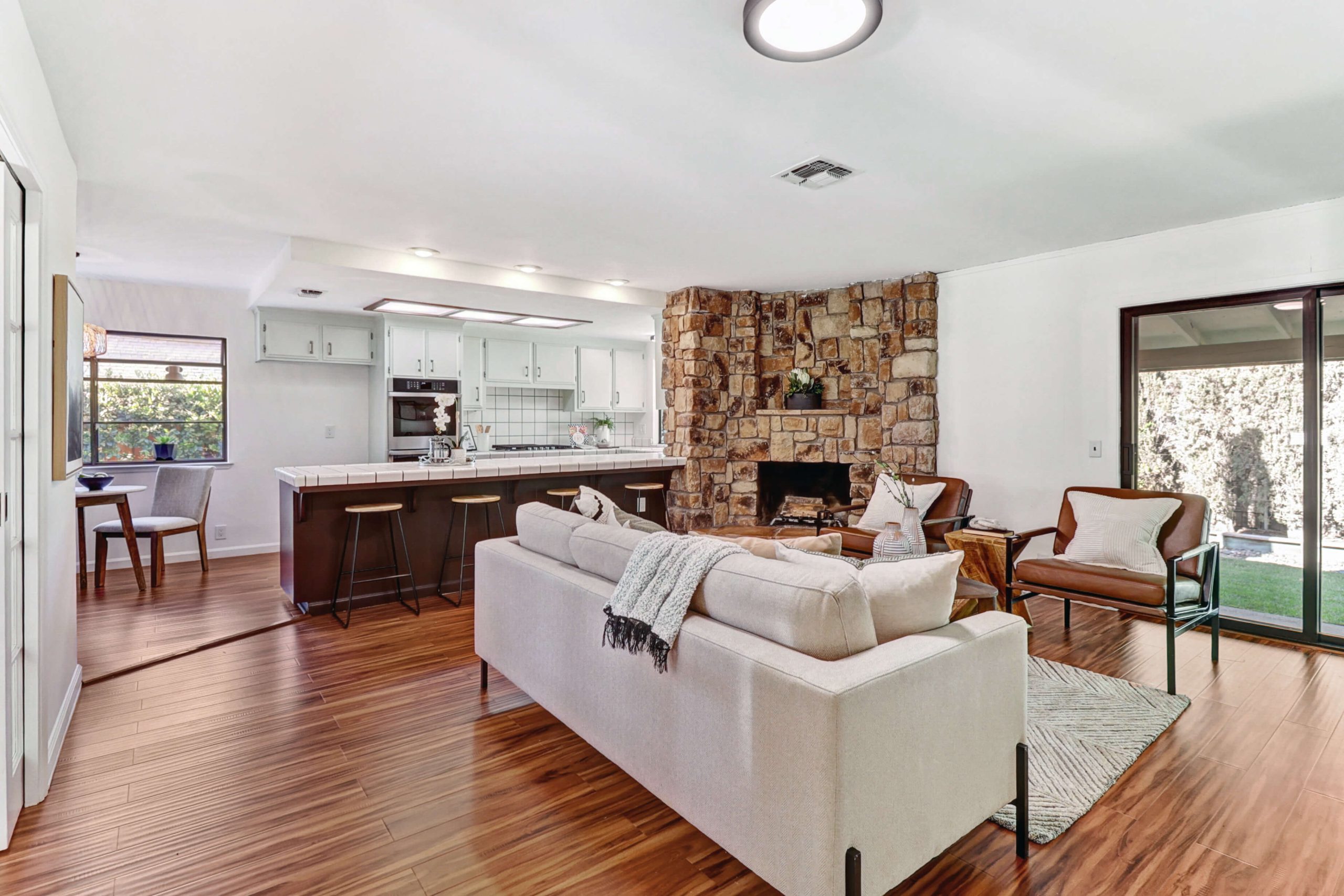 Reinhold St, Fair Oaks - Premiere Home Staging & Design