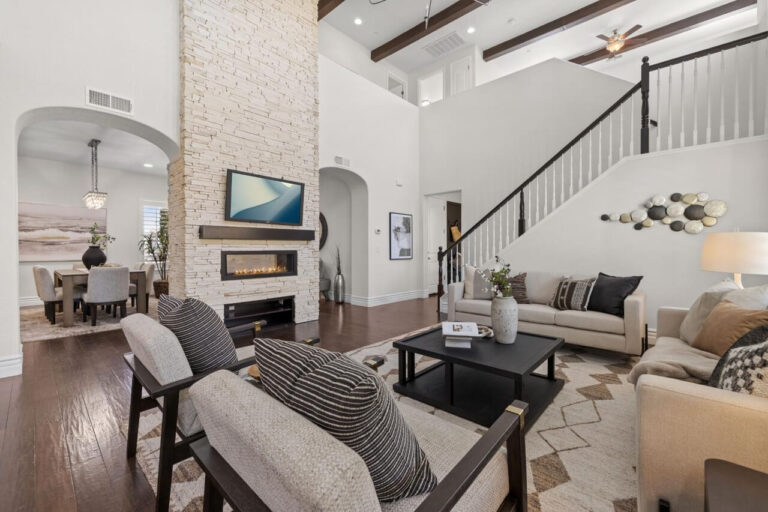 Summer Breeze Ct, Roseville - Premiere Home Staging & Design
