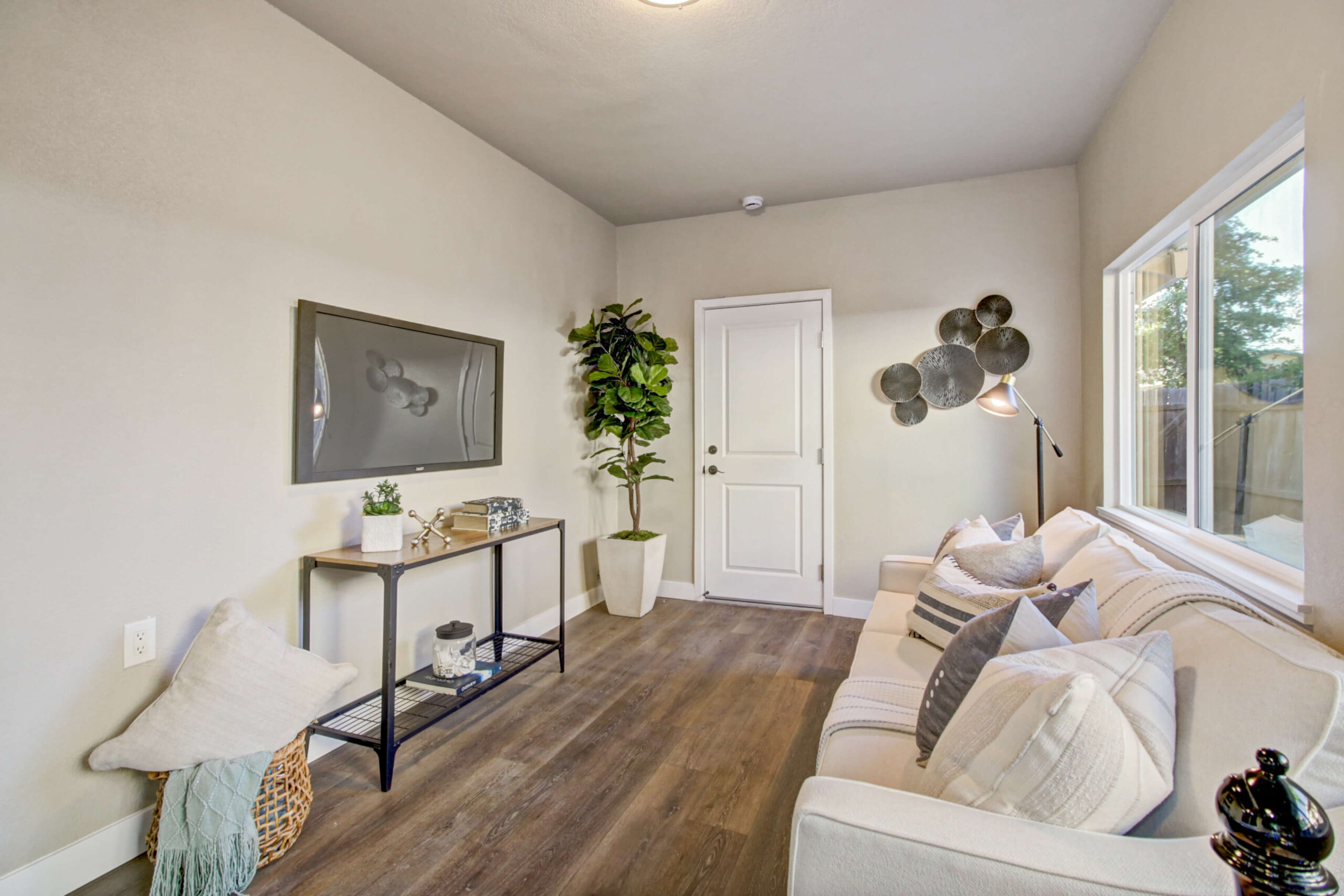 Valhalla Dr, Carmichael - Premiere Home Staging & Design