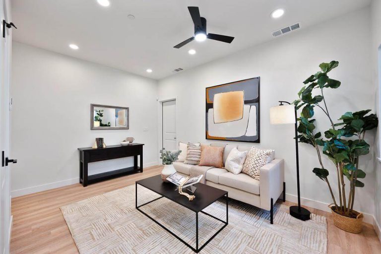 Chinatown Aly, Sacramento - Premiere Home Staging & Design