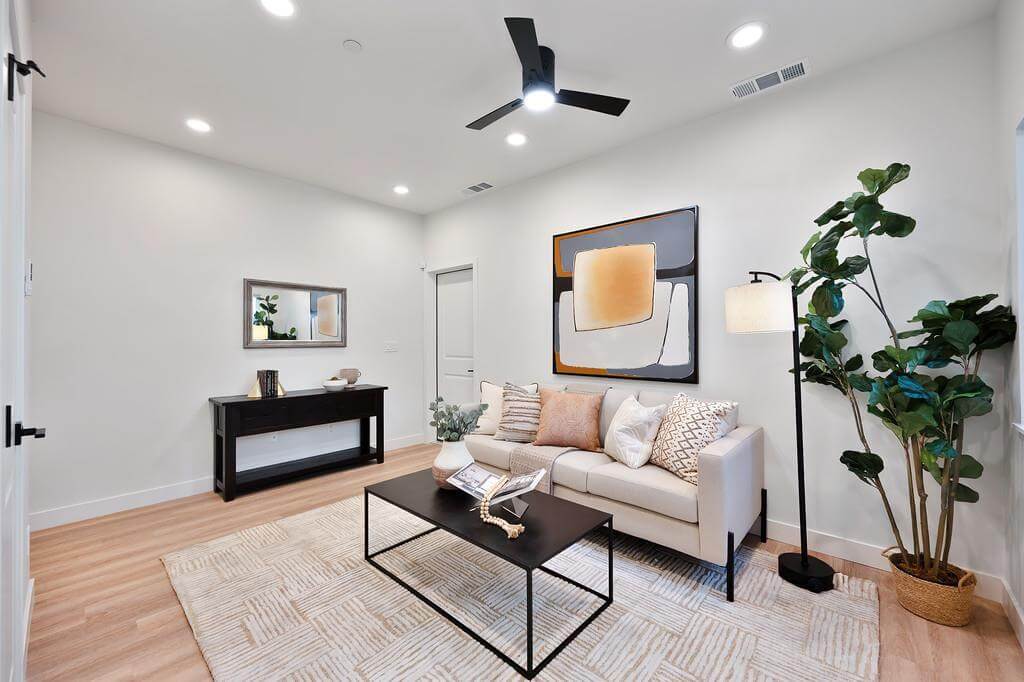 Chinatown Aly, Sacramento - Premiere Home Staging & Design