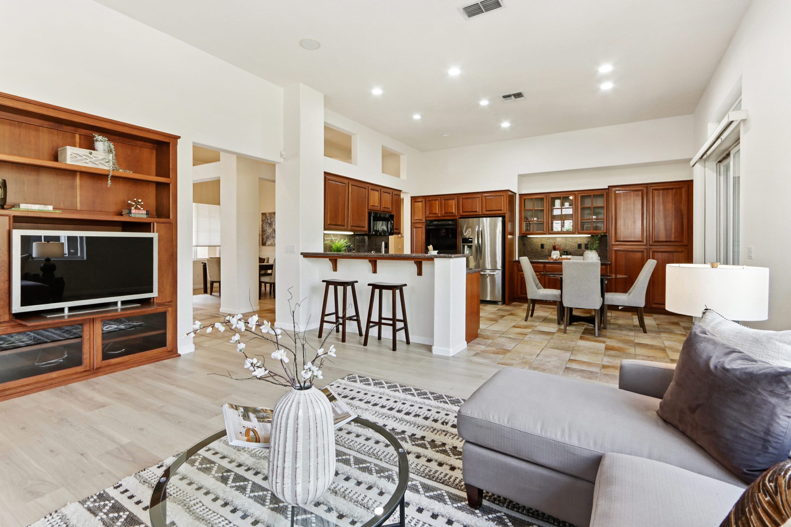 Hawk Crest Wat, Roseville - Premiere Home Staging & Design