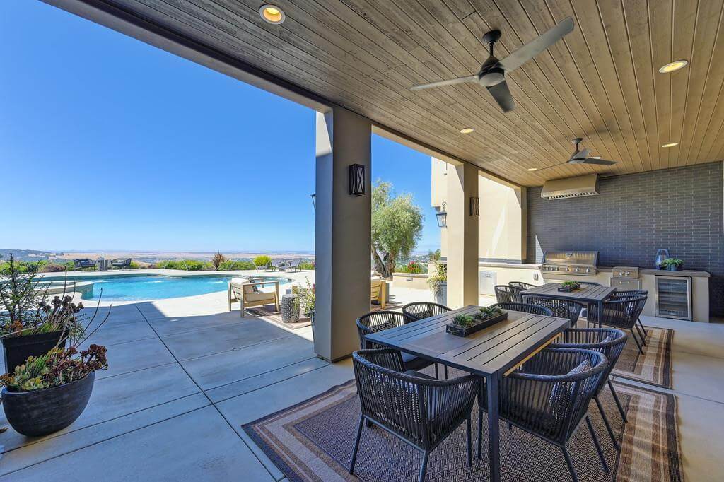 Moreau Ct, El Dorado Hills - Premiere Home Staging & Design