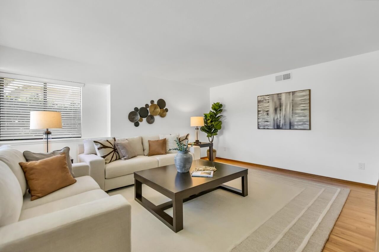 Parish Ct, Sacramento - Premiere Home Staging & Design