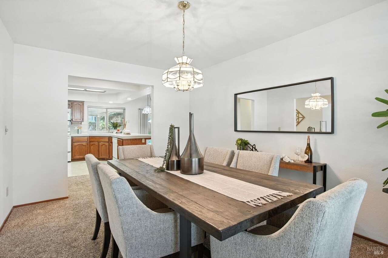 Stonewood Dr, Vacaville - Premiere Home Staging & Design