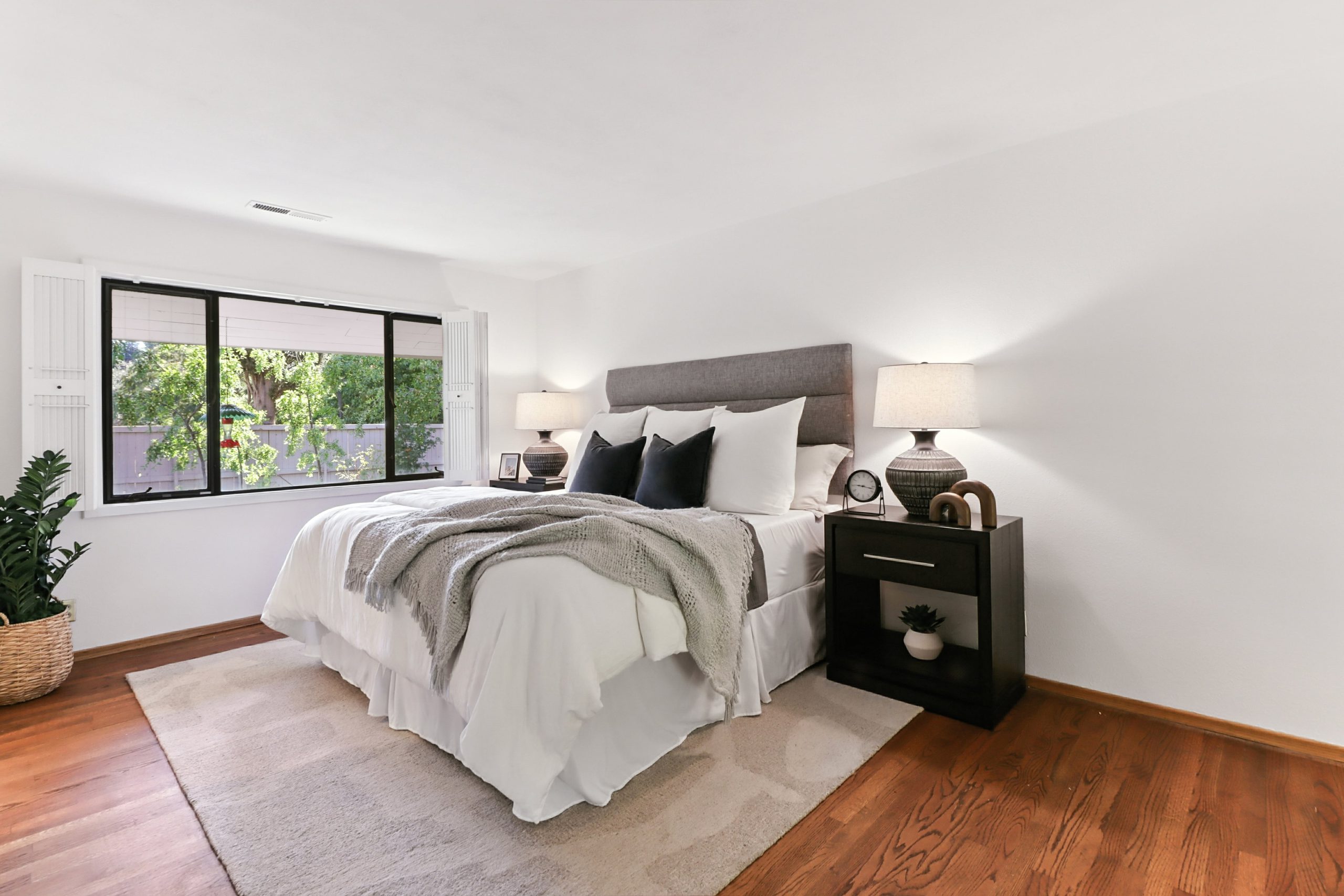 Barberry Ln, Sacramento - Premiere Home Staging & Design