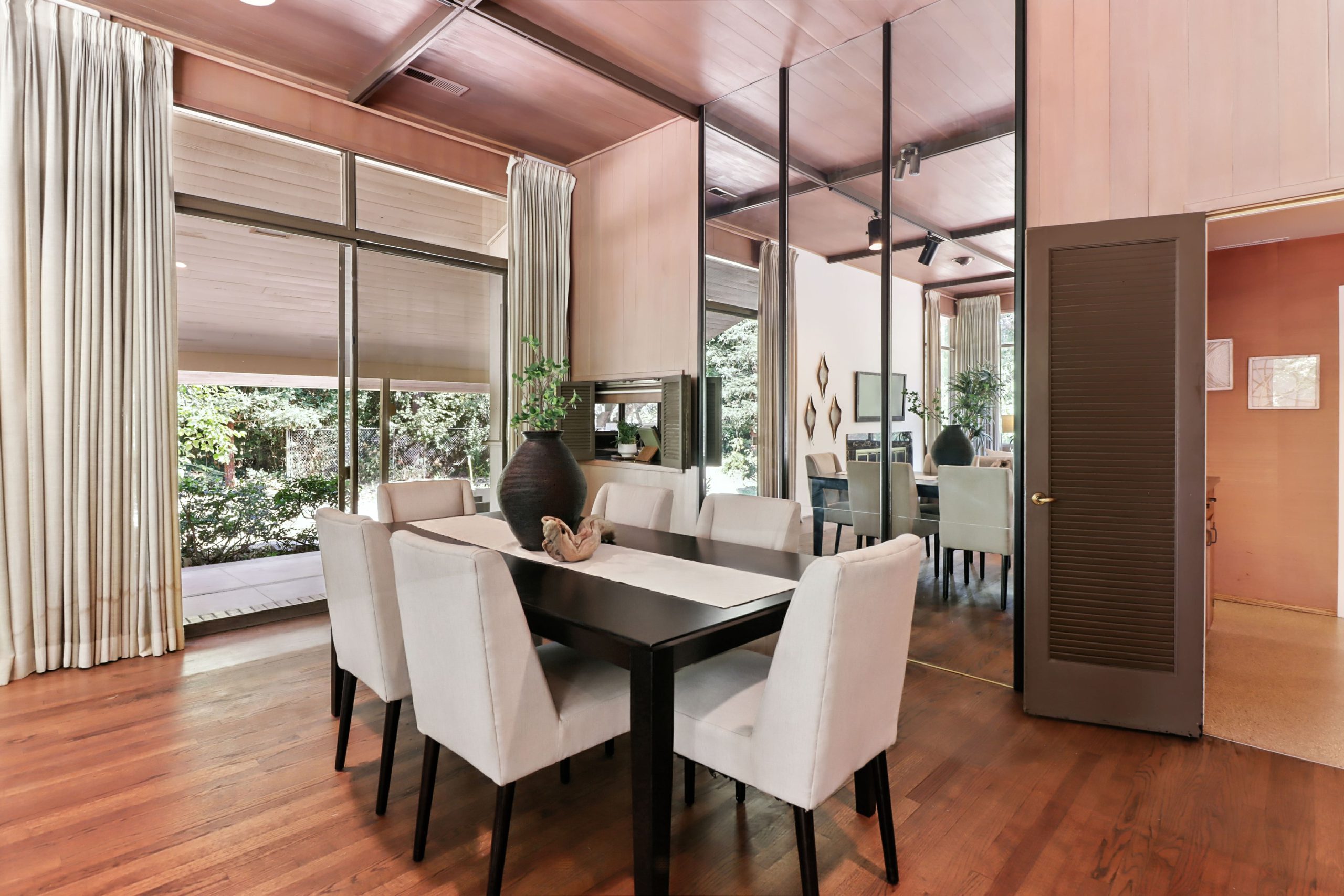 Barberry Ln, Sacramento - Premiere Home Staging & Design