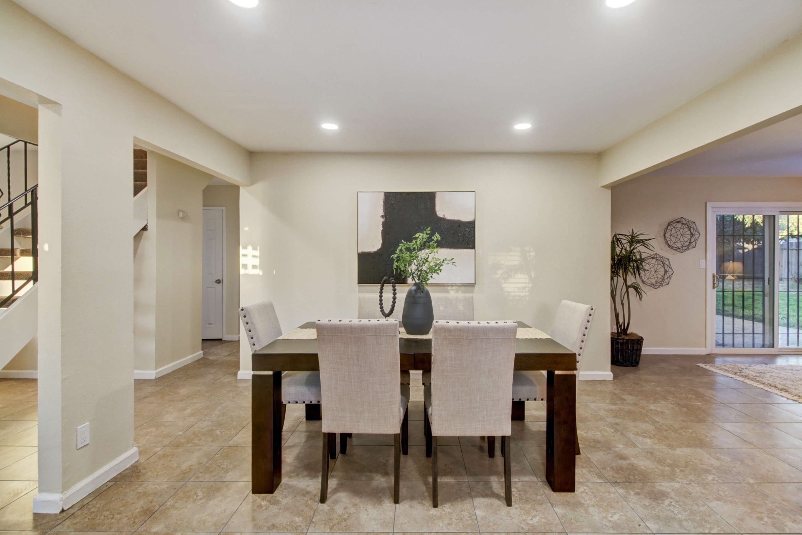 Drury Ct, Sacramento - Premiere Home Staging & Design