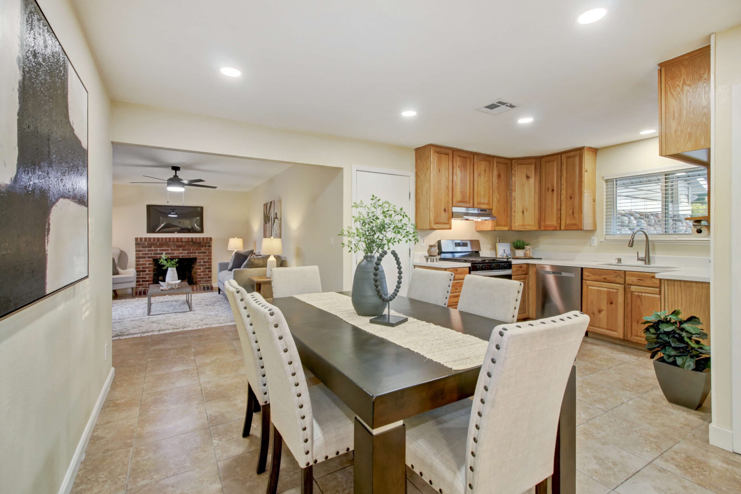 Drury Ct, Sacramento - Premiere Home Staging & Design