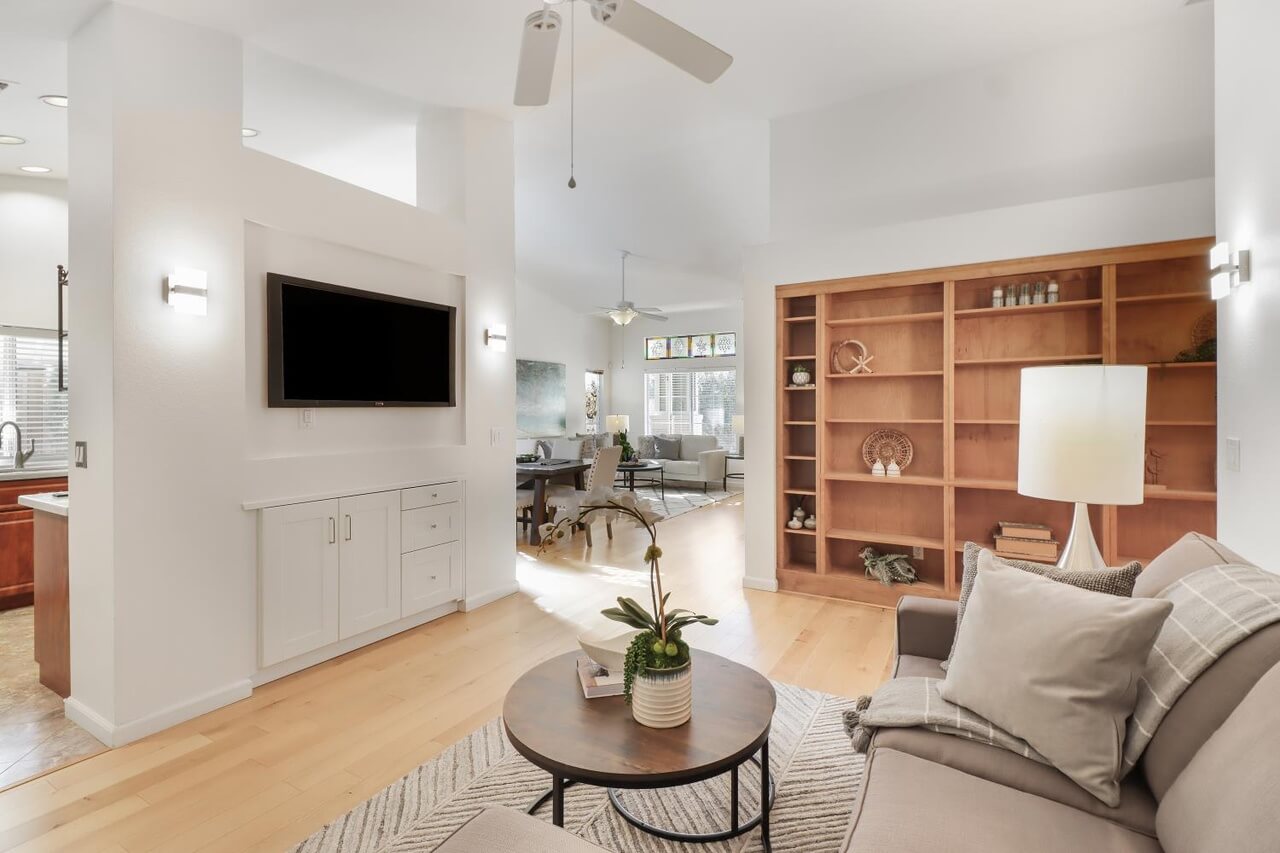 Hortaleza Pl, Davis - Premiere Home Staging & Design