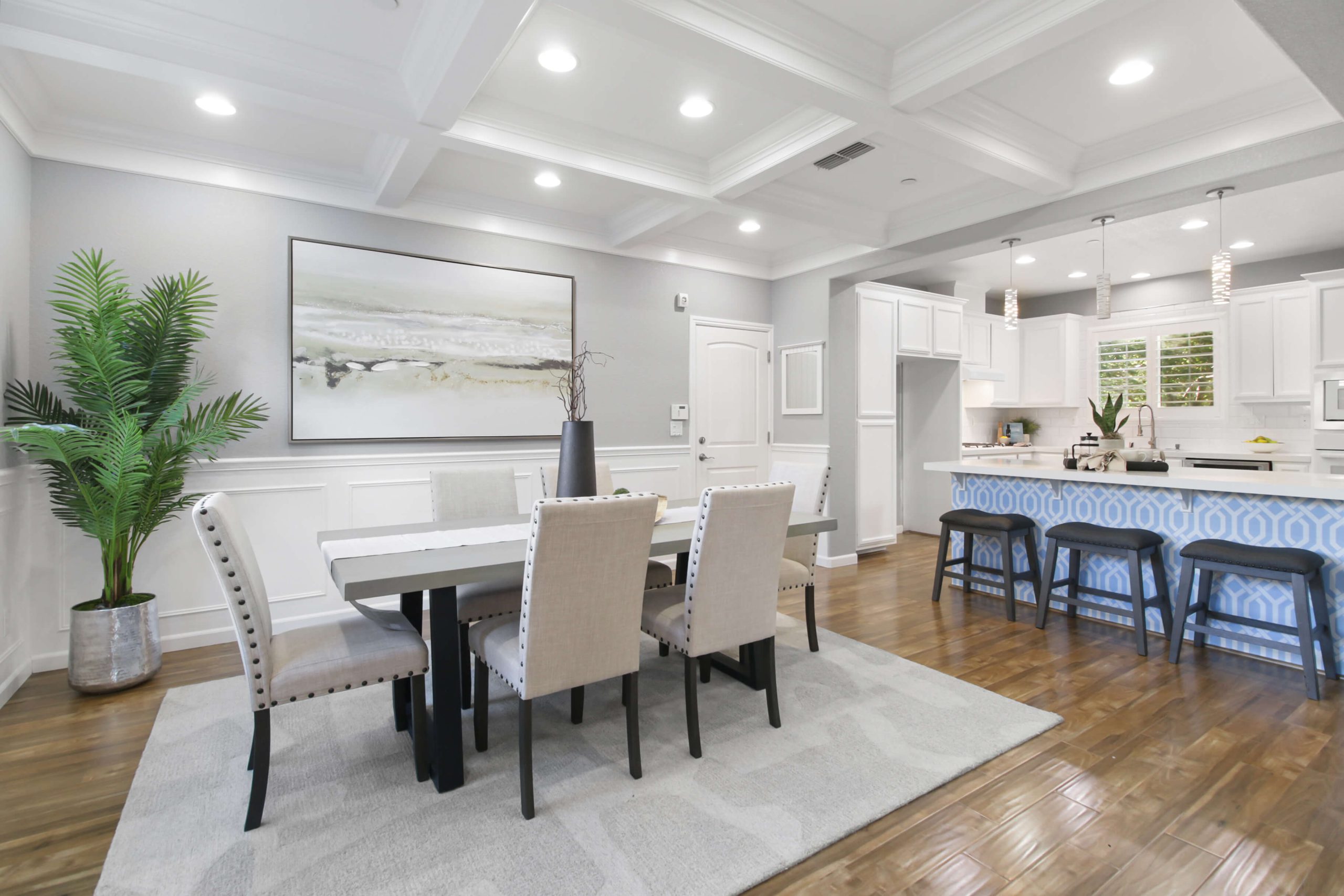 Little Isle Ln, Sacramento - Premiere Home Staging & Design