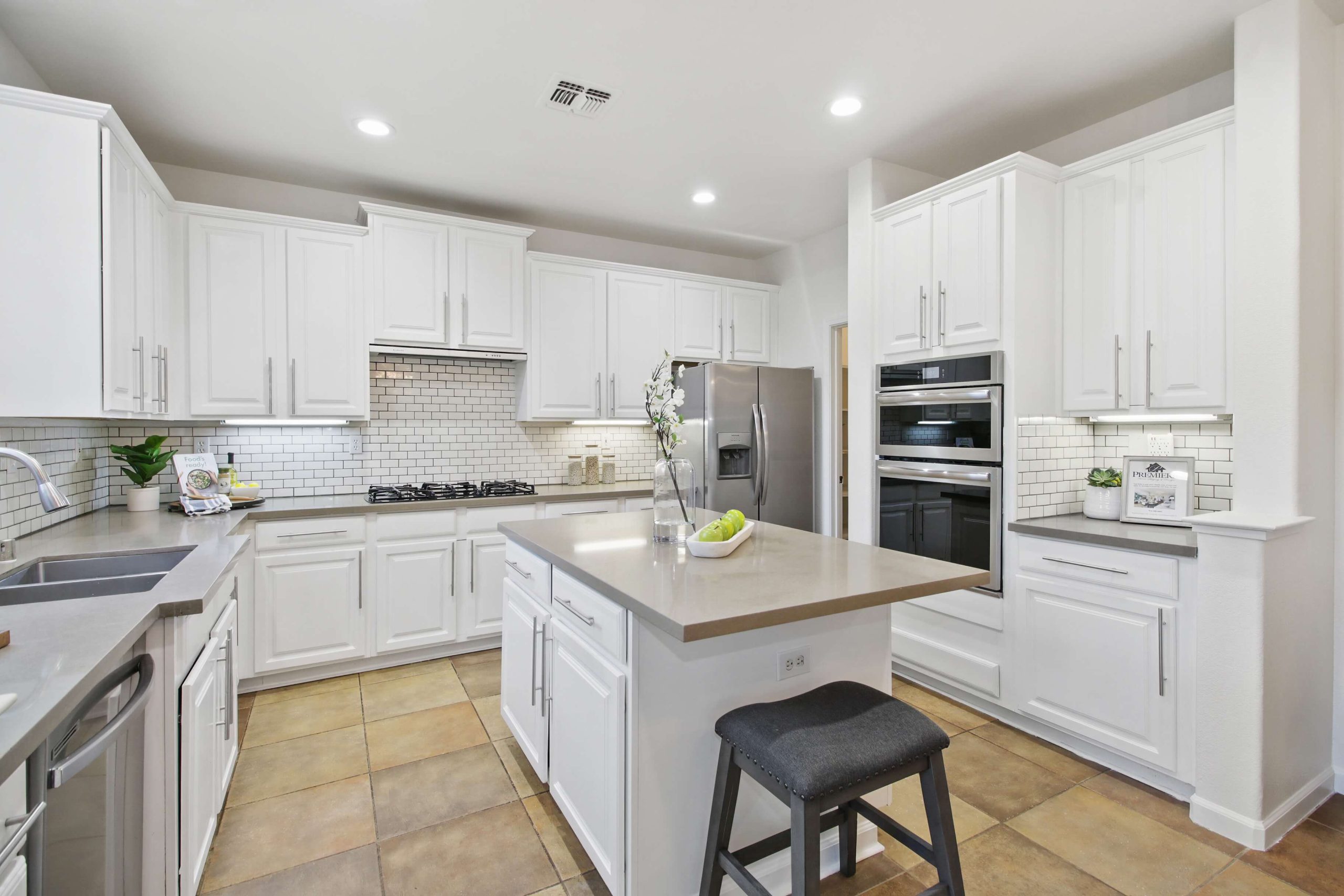 Muratura Way, El Dorado Hills - Premiere Home Staging & Design