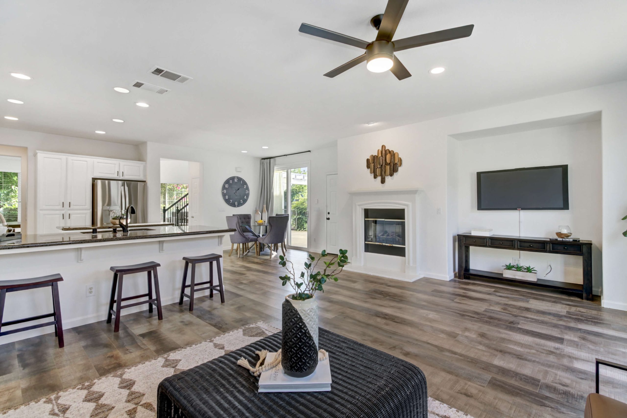 Dionysus Way, Rancho Cordova - Premiere Home Staging & Design