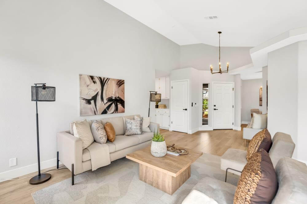 Pinedale Ave, Sacramento - Premiere Home Staging & Design