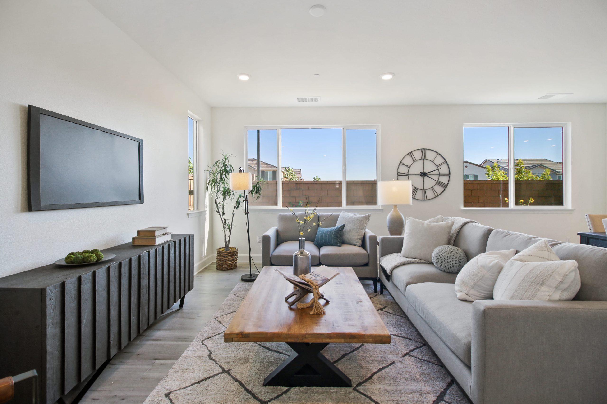 Sanderson Dr, Folsom - Premiere Home Staging & Design