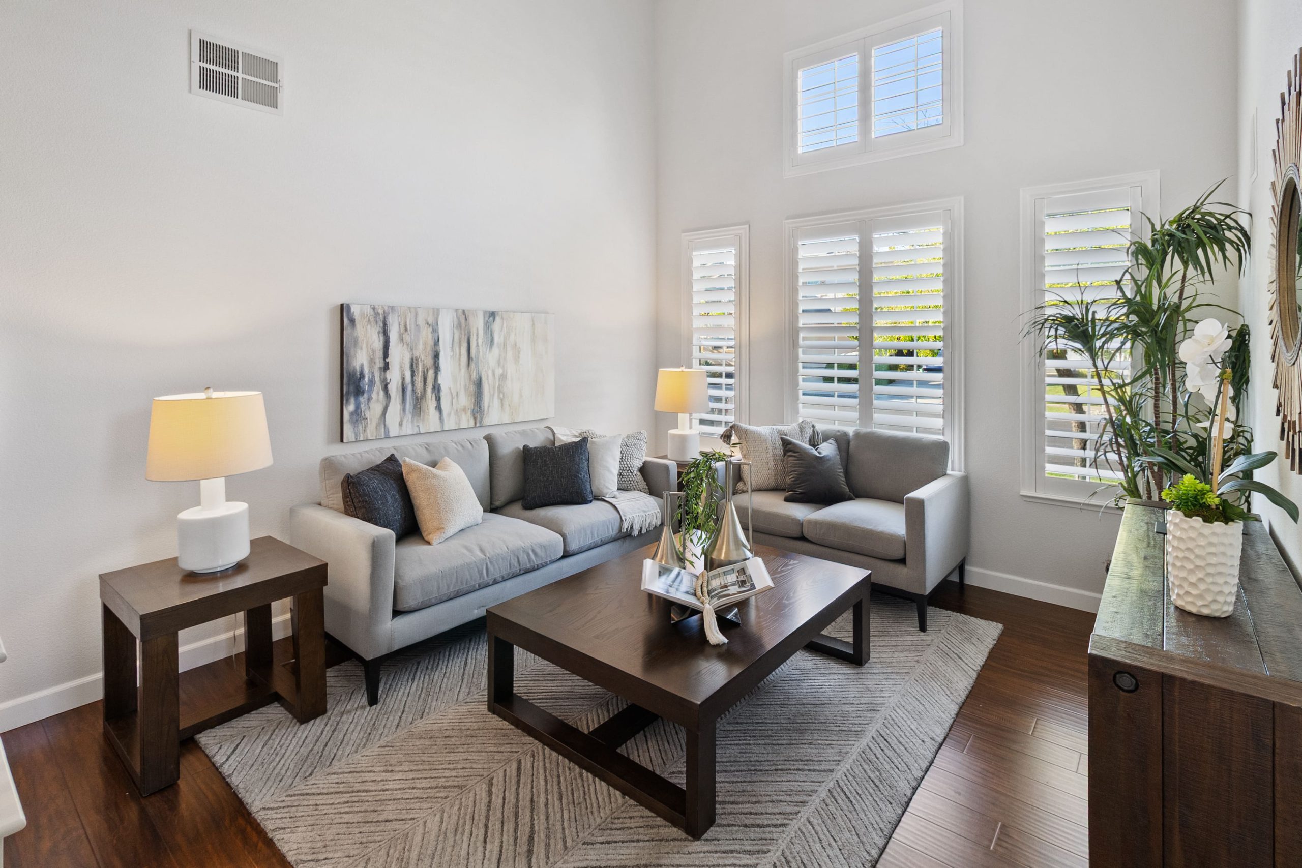 St John Rd, West Sacramento - Premiere Home Staging & Design