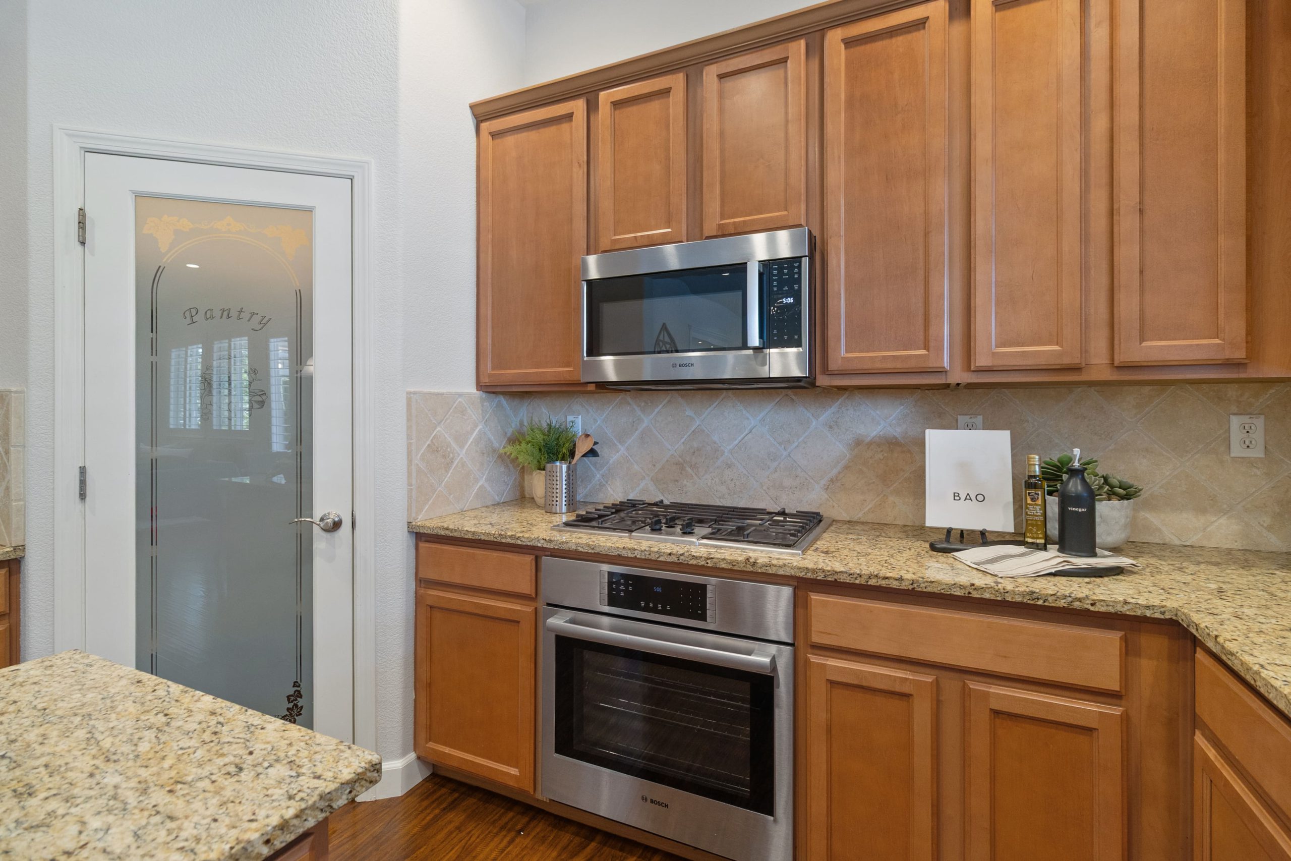 St John Rd, West Sacramento - Premiere Home Staging & Design