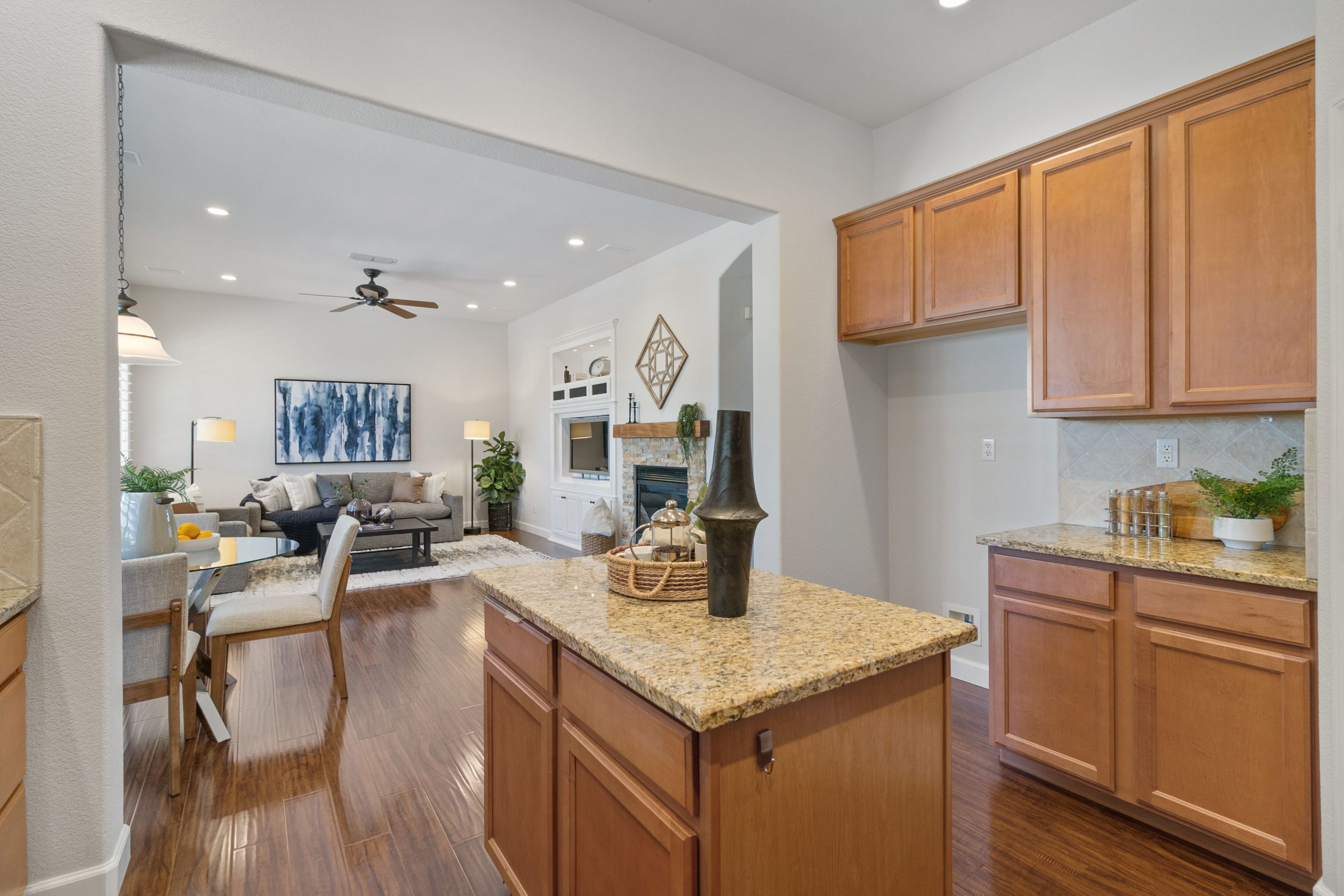 St John Rd, West Sacramento - Premiere Home Staging & Design
