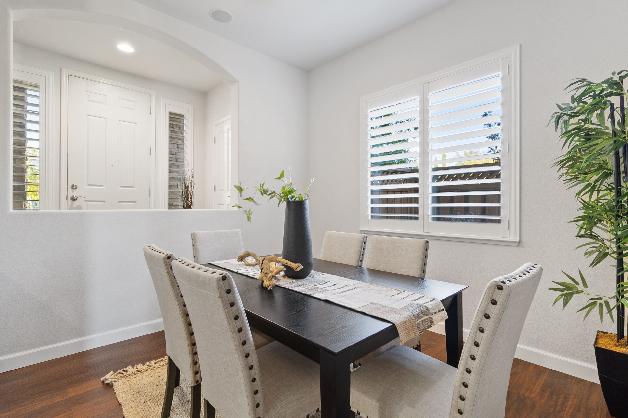 St John Rd, West Sacramento - Premiere Home Staging & Design