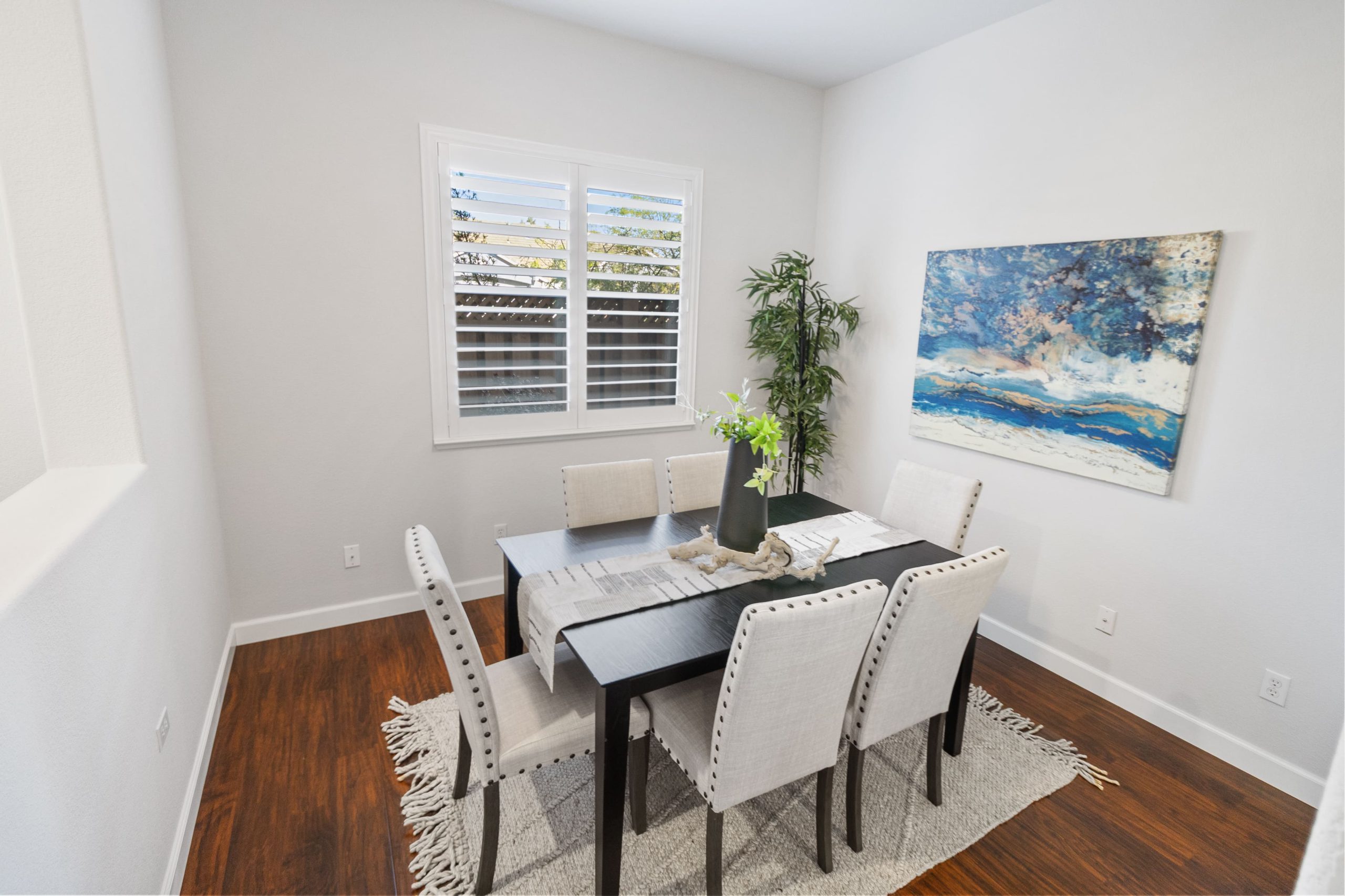 St John Rd, West Sacramento - Premiere Home Staging & Design