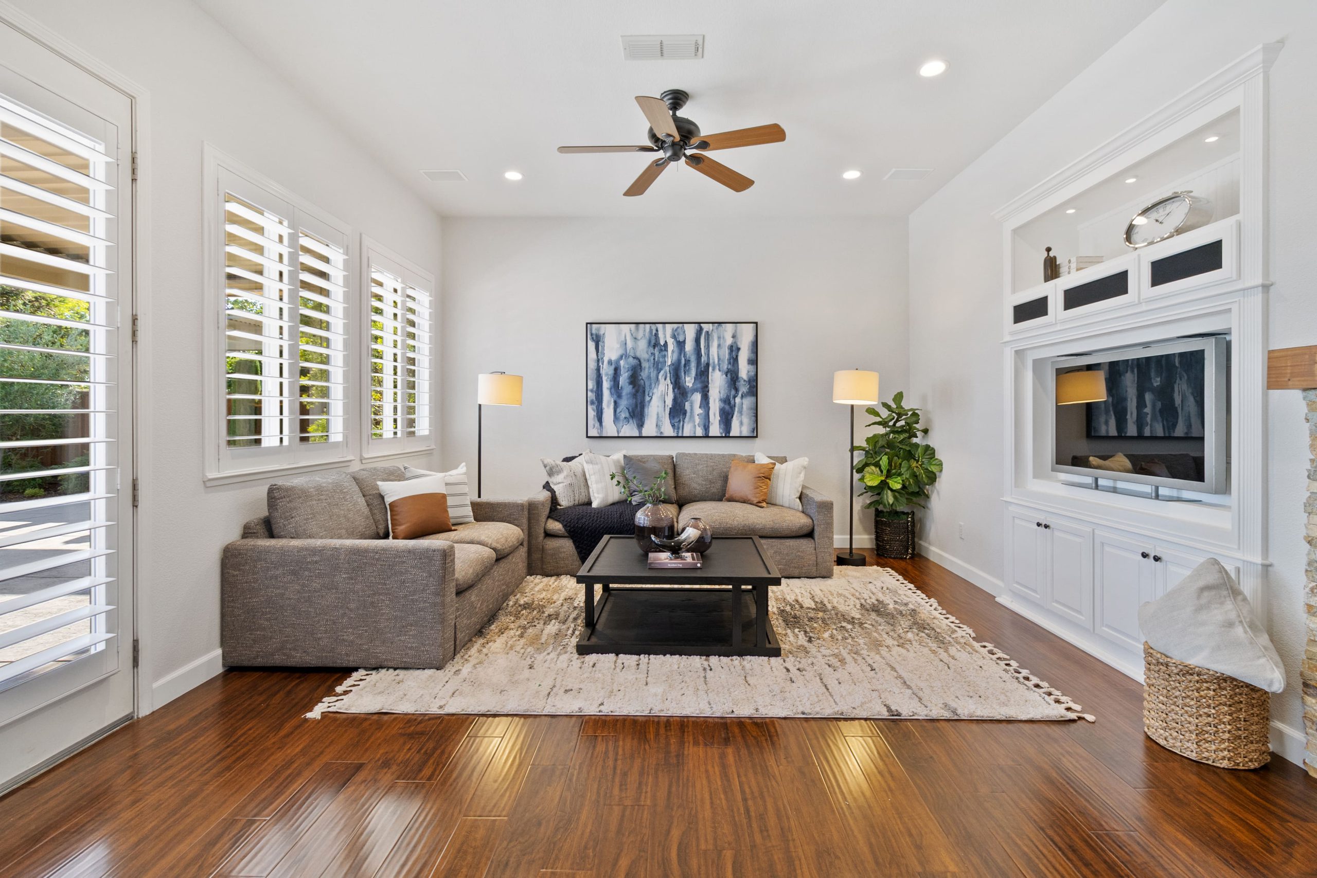 St John Rd, West Sacramento - Premiere Home Staging & Design