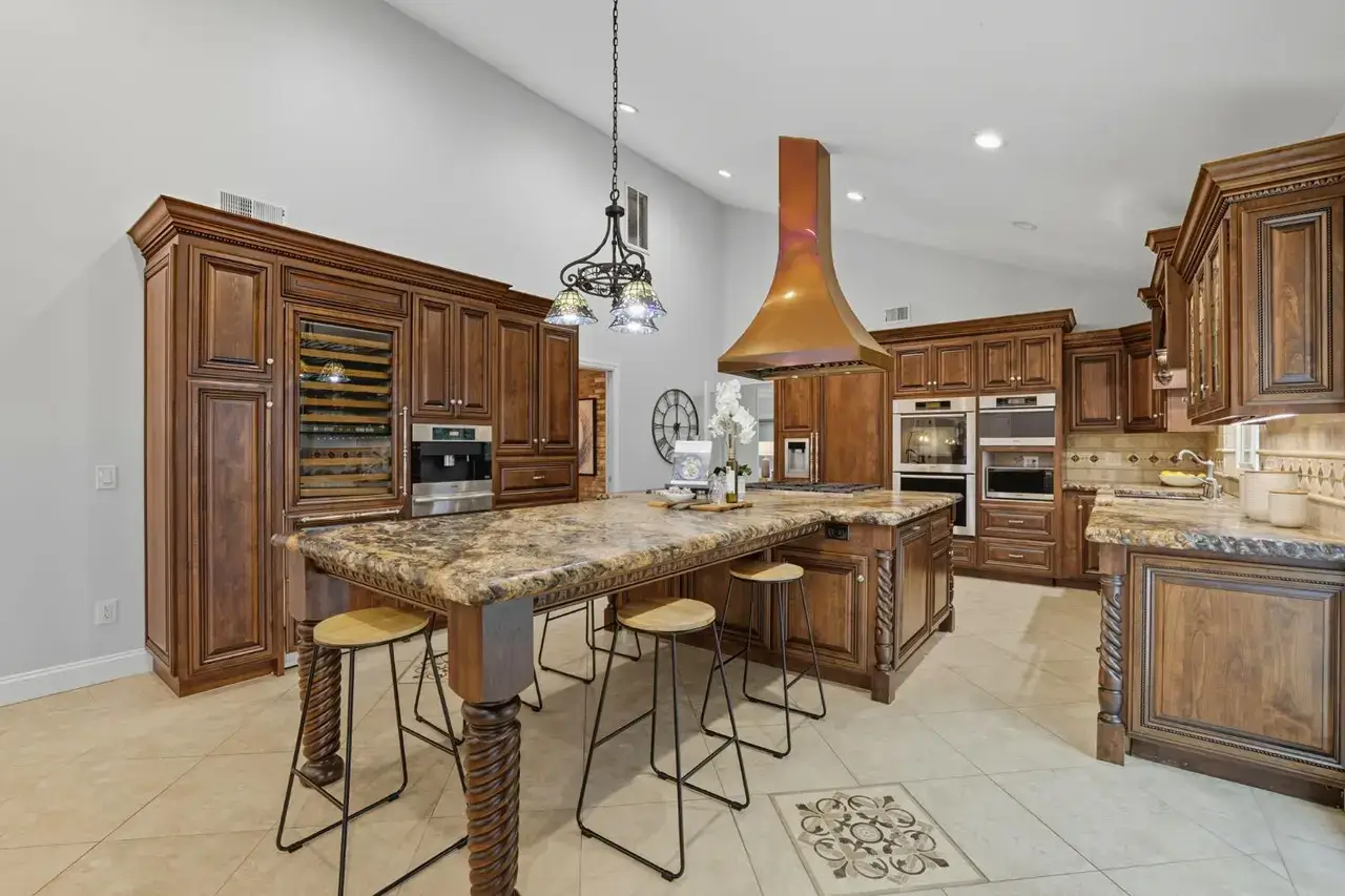 Willey Ct, Granite Bay - Premiere Home Staging & Design