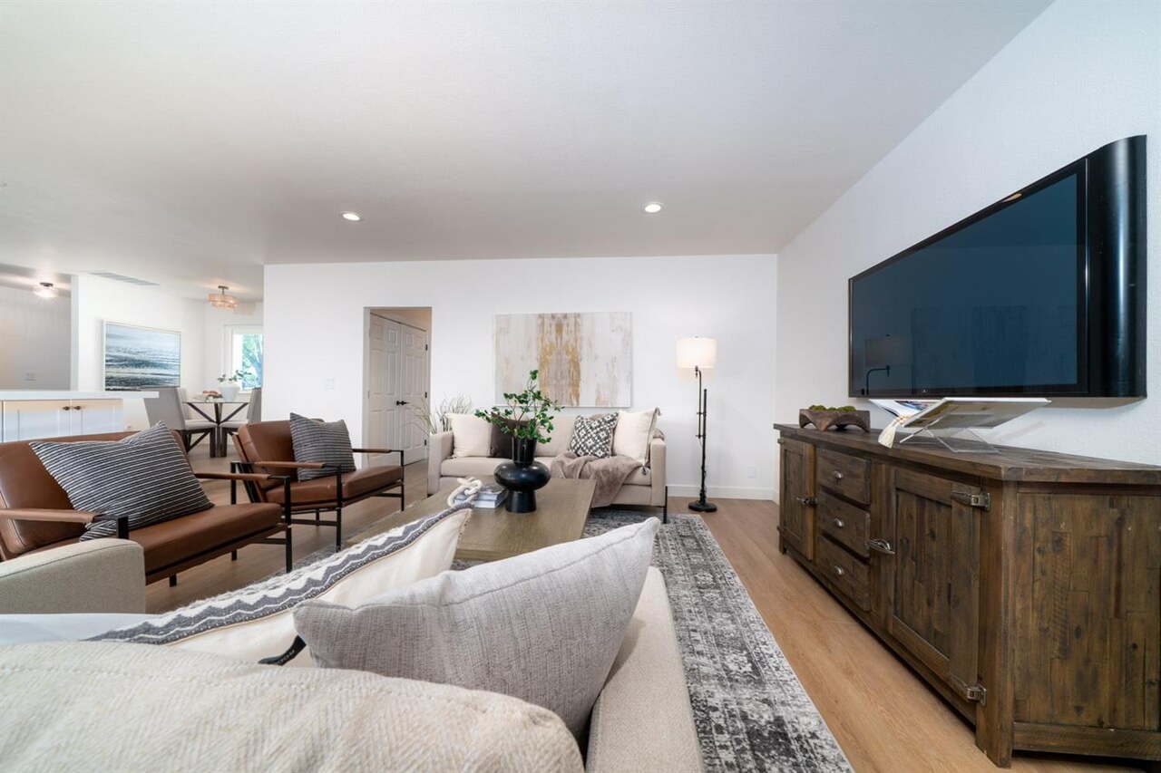 Willowdale Dr, El Dorado Hills - Premiere Home Staging & Design