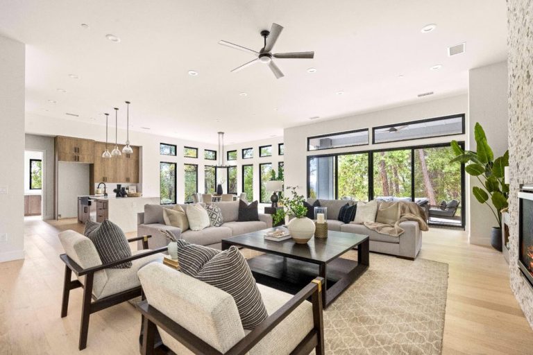 Grand Knoll Dr, Meadow Vista - Premiere Home Staging & Design