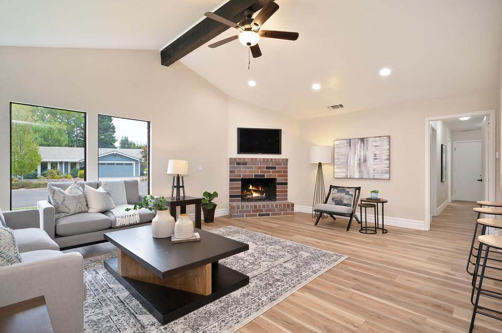 Green Ravine Ln, Fair Oaks - Premiere Home Staging & Design