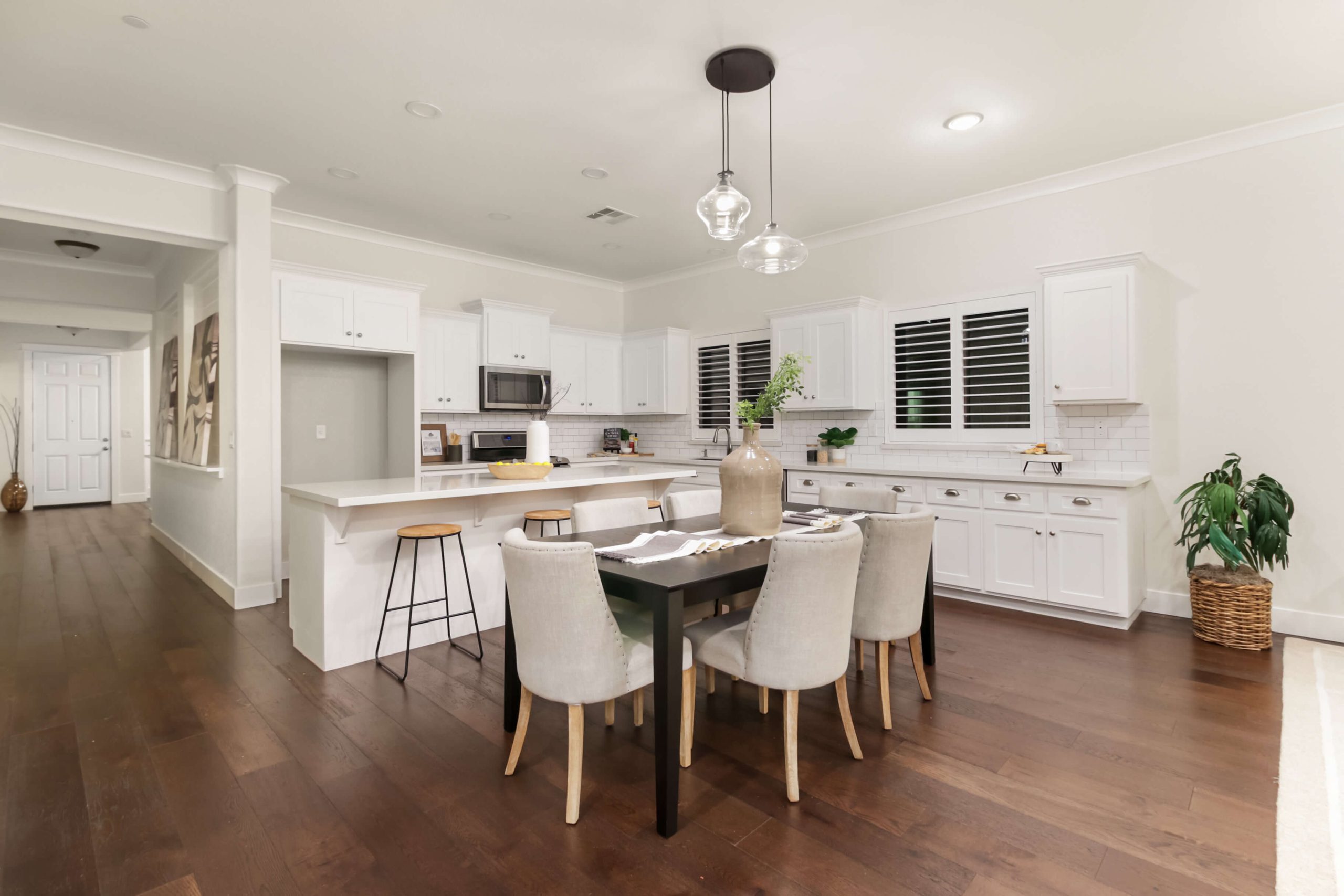 Oak Trail Way, Roseville - Premiere Home Staging & Design