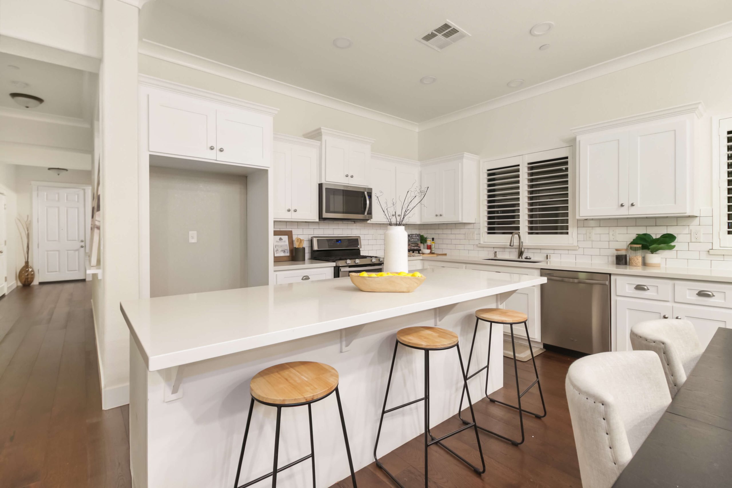 Oak Trail Way, Roseville - Premiere Home Staging & Design