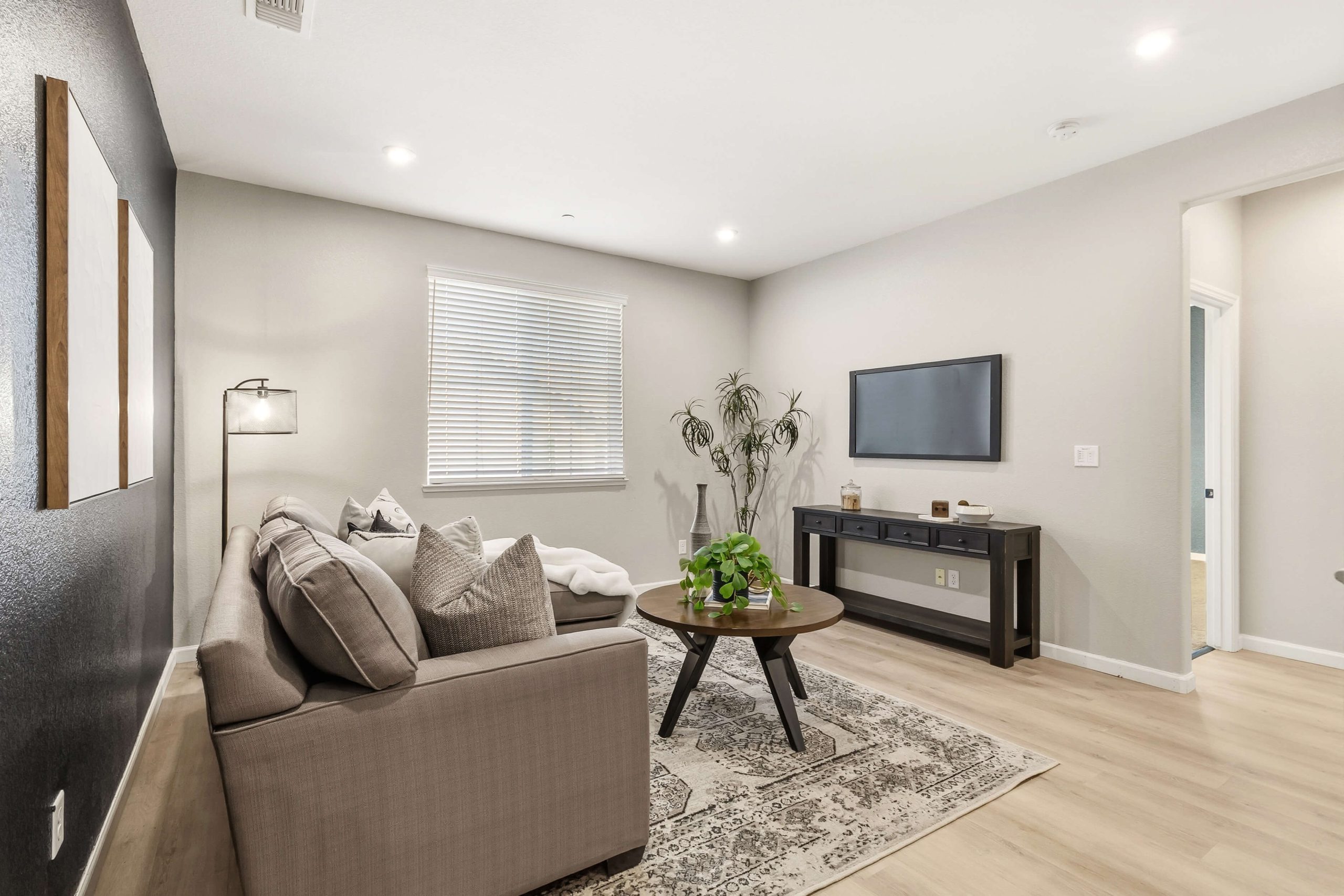 Aldridge Ravine Ct, Folsom - Premiere Home Staging & Design