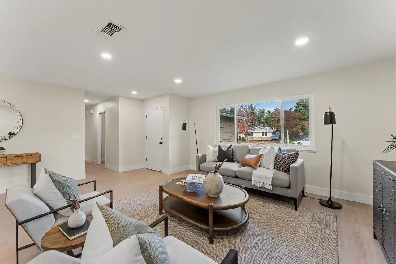 Angelo Dr, Loomis - Premiere Home Staging & Design