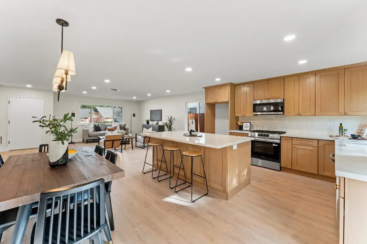 Angelo Dr, Loomis - Premiere Home Staging & Design