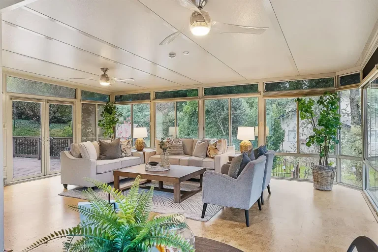 Lori Dr, Grass Valley - Premiere Home Staging & Design