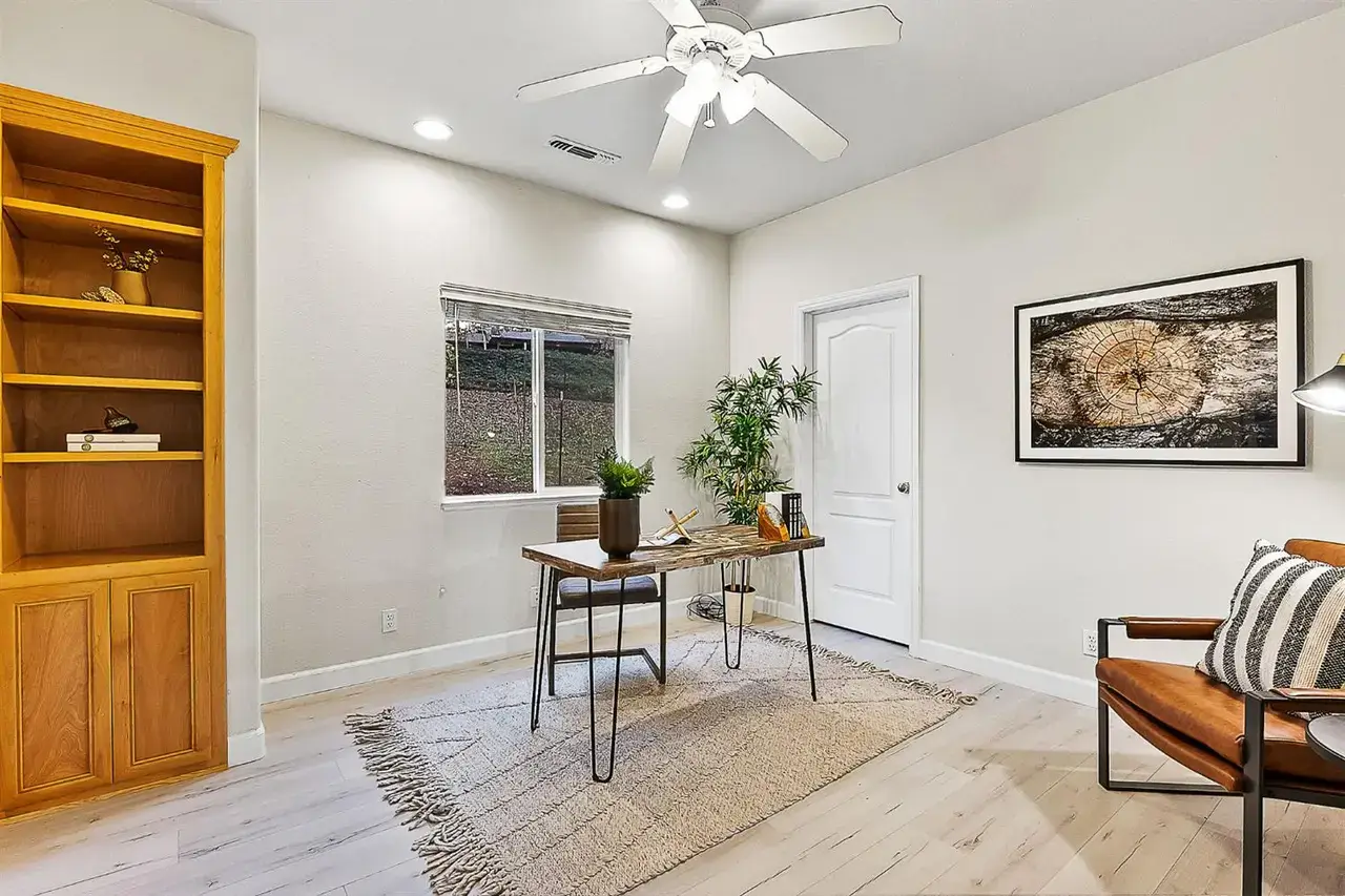 Lori Dr, Grass Valley - Premiere Home Staging & Design