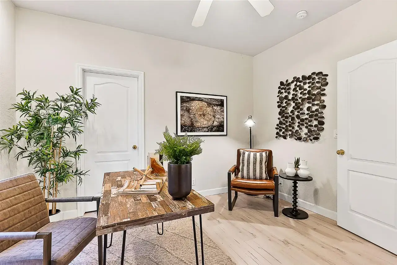 Lori Dr, Grass Valley - Premiere Home Staging & Design