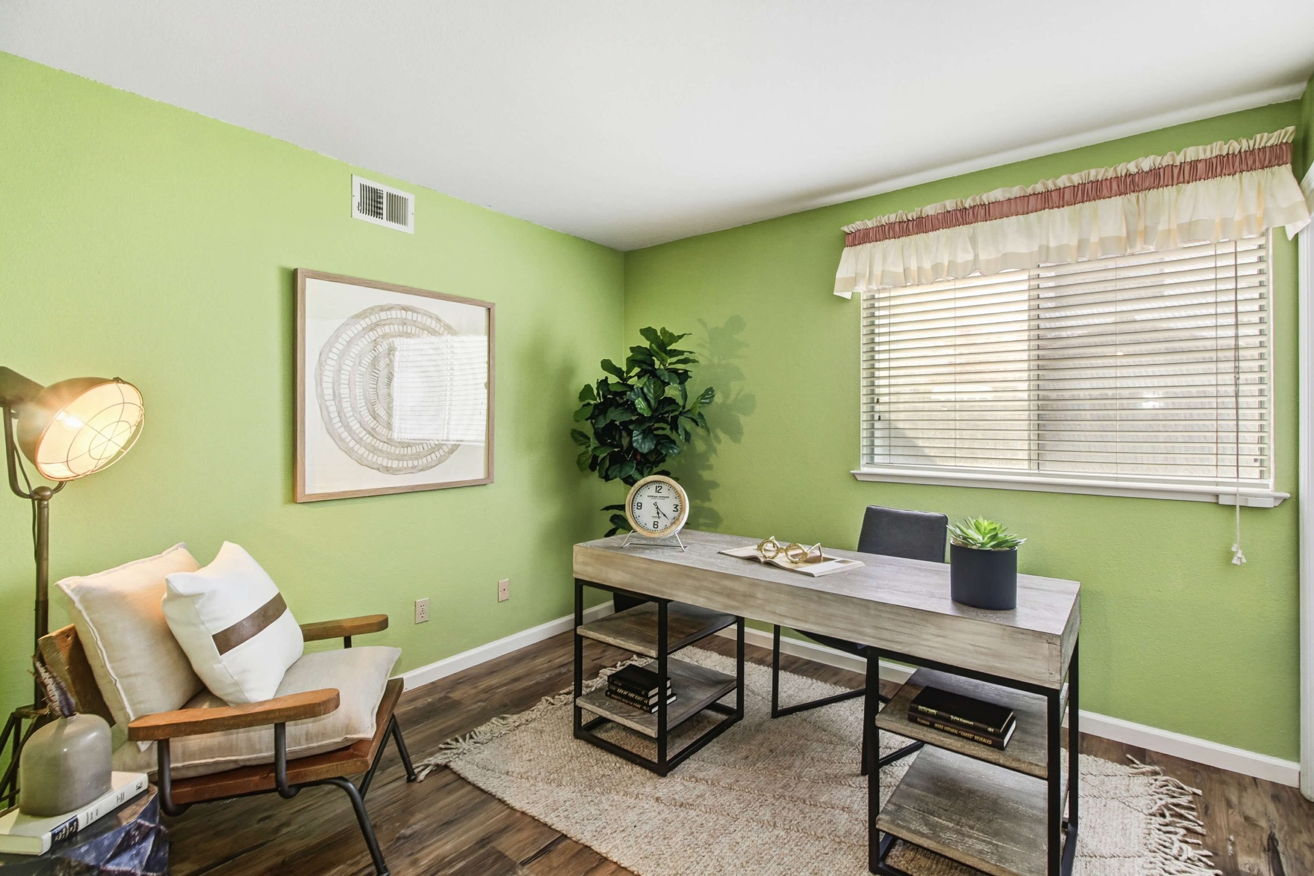 Orange Blossom Cir, Folsom - Premiere Home Staging & Design