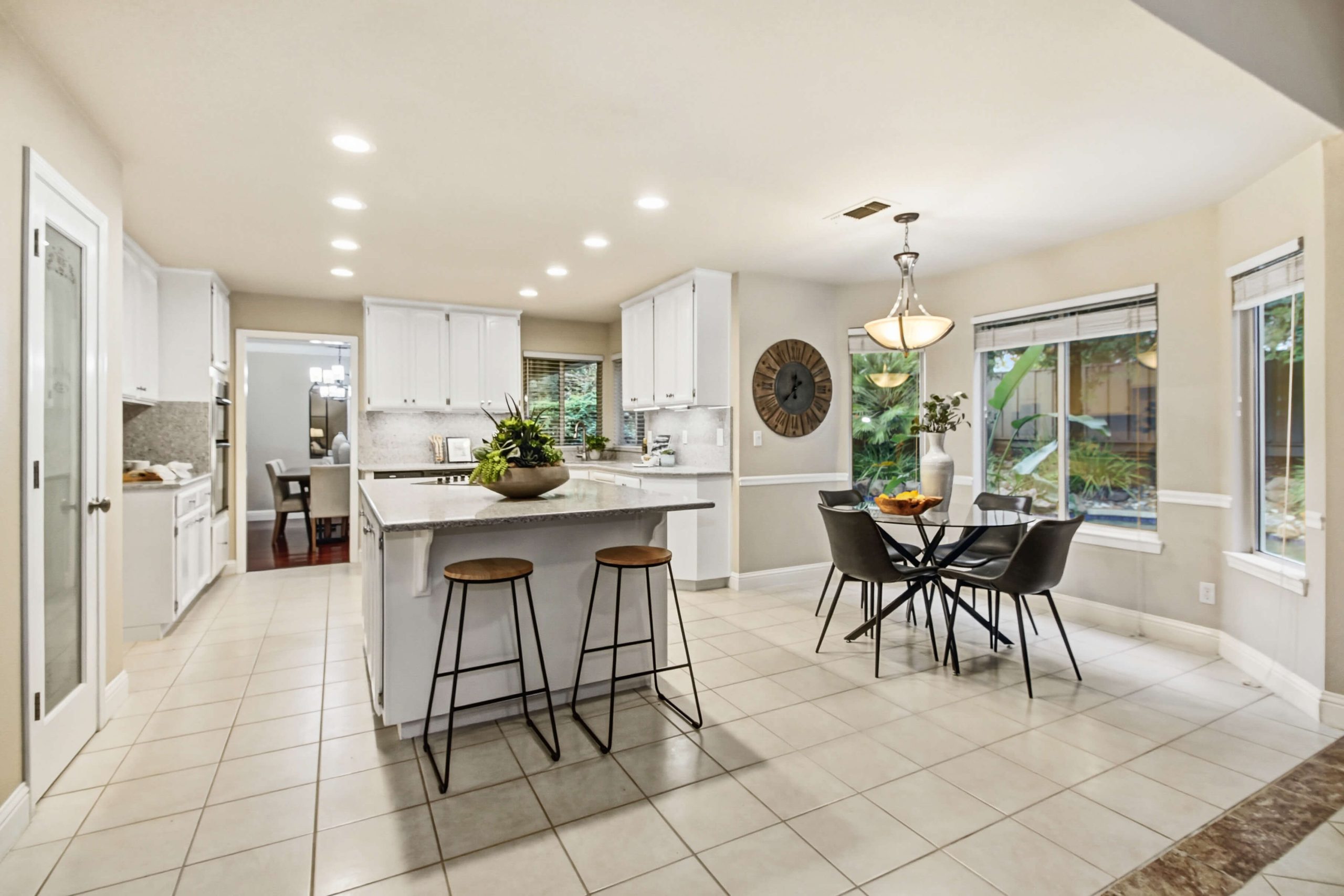 Prestwick Dr, Roseville - Premiere Home Staging & Design