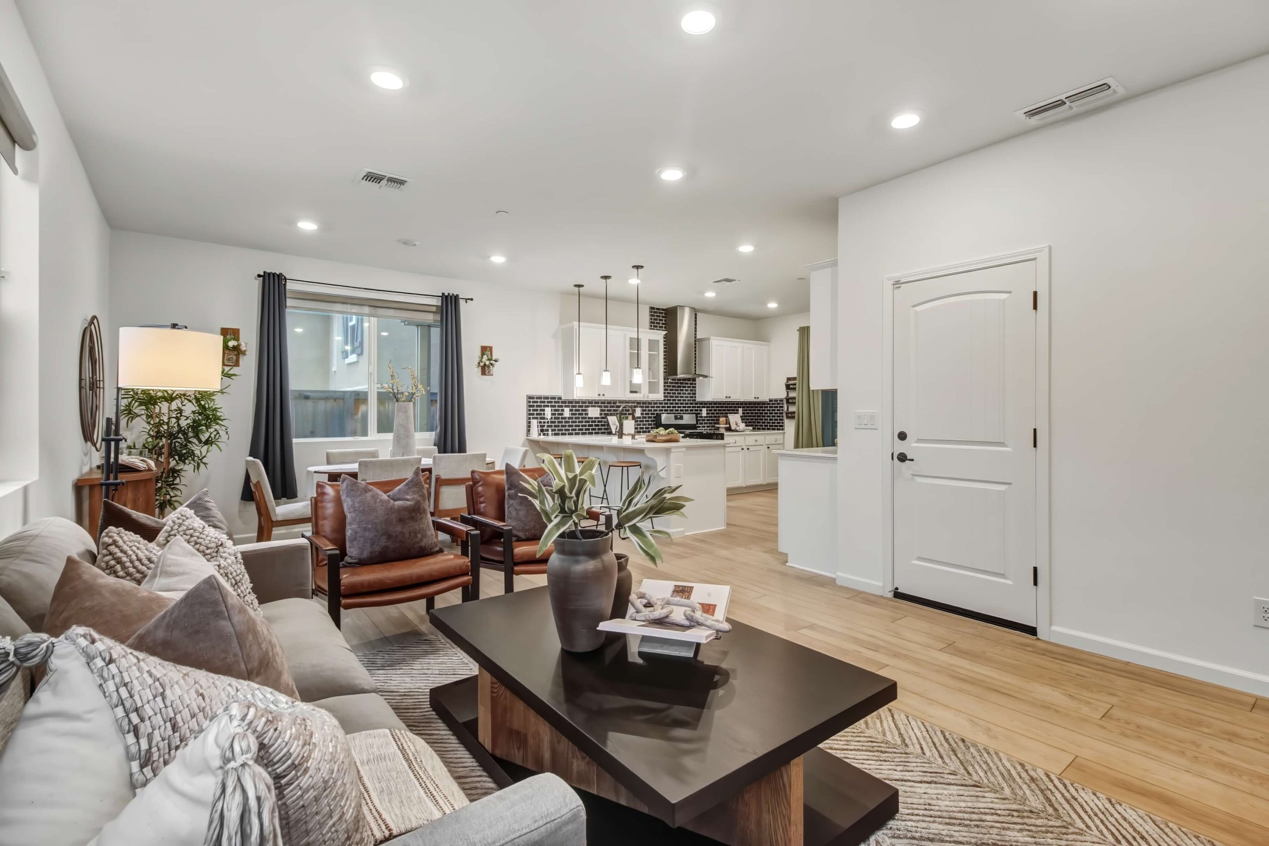 Gray Lodge Loop, Rocklin - Premiere Home Staging & Design