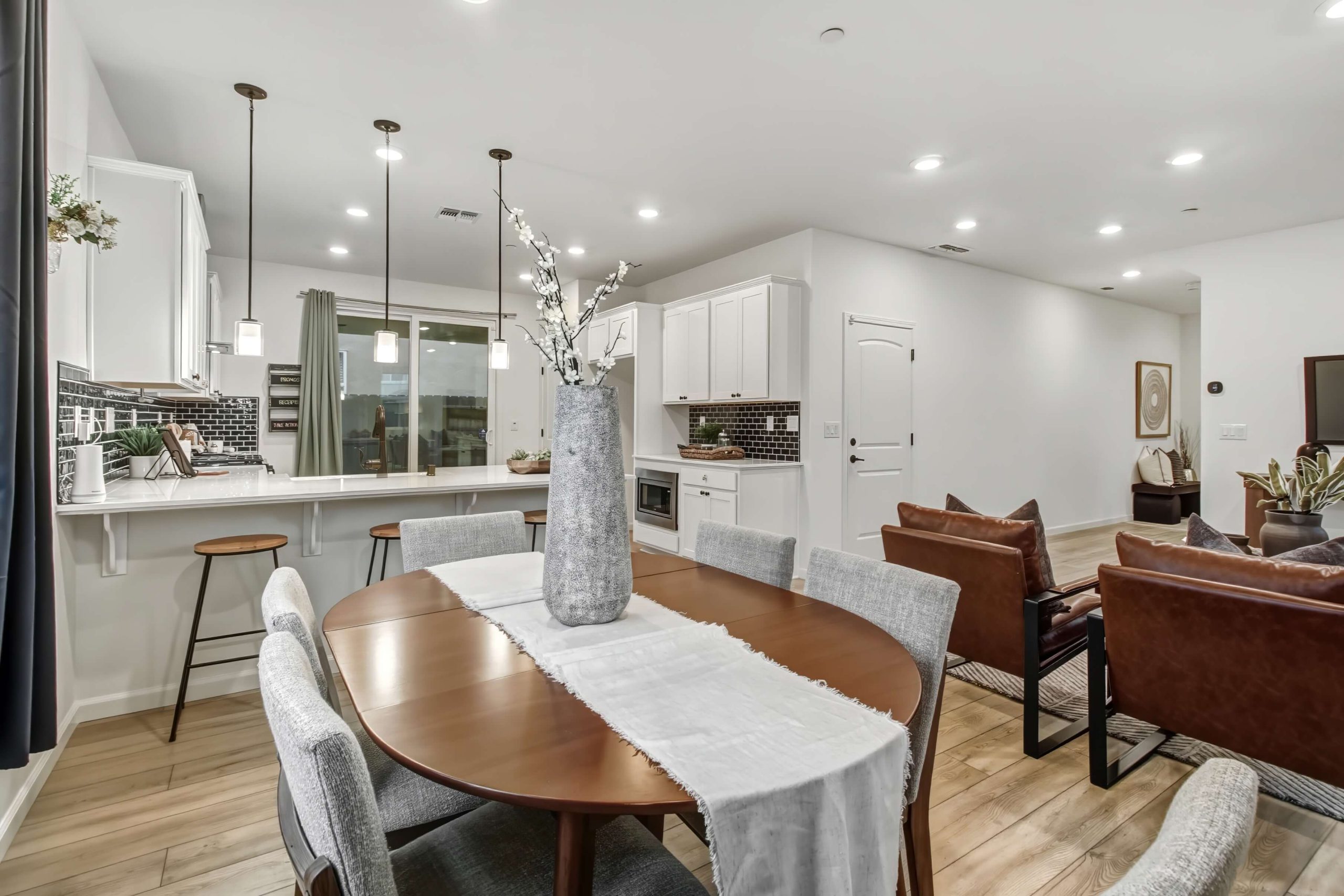 Gray Lodge Loop, Rocklin - Premiere Home Staging & Design