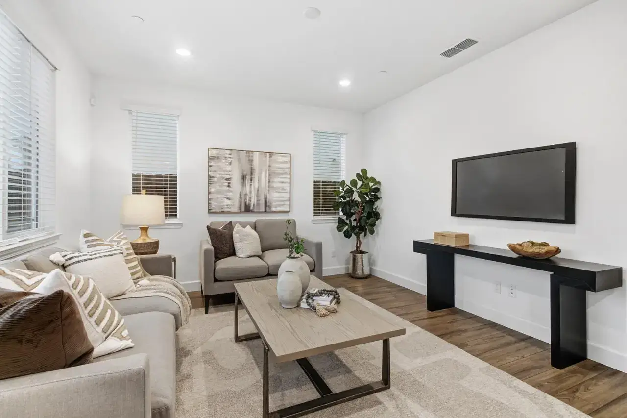 Lake Range Way, Roseville - Premiere Home Staging & Design