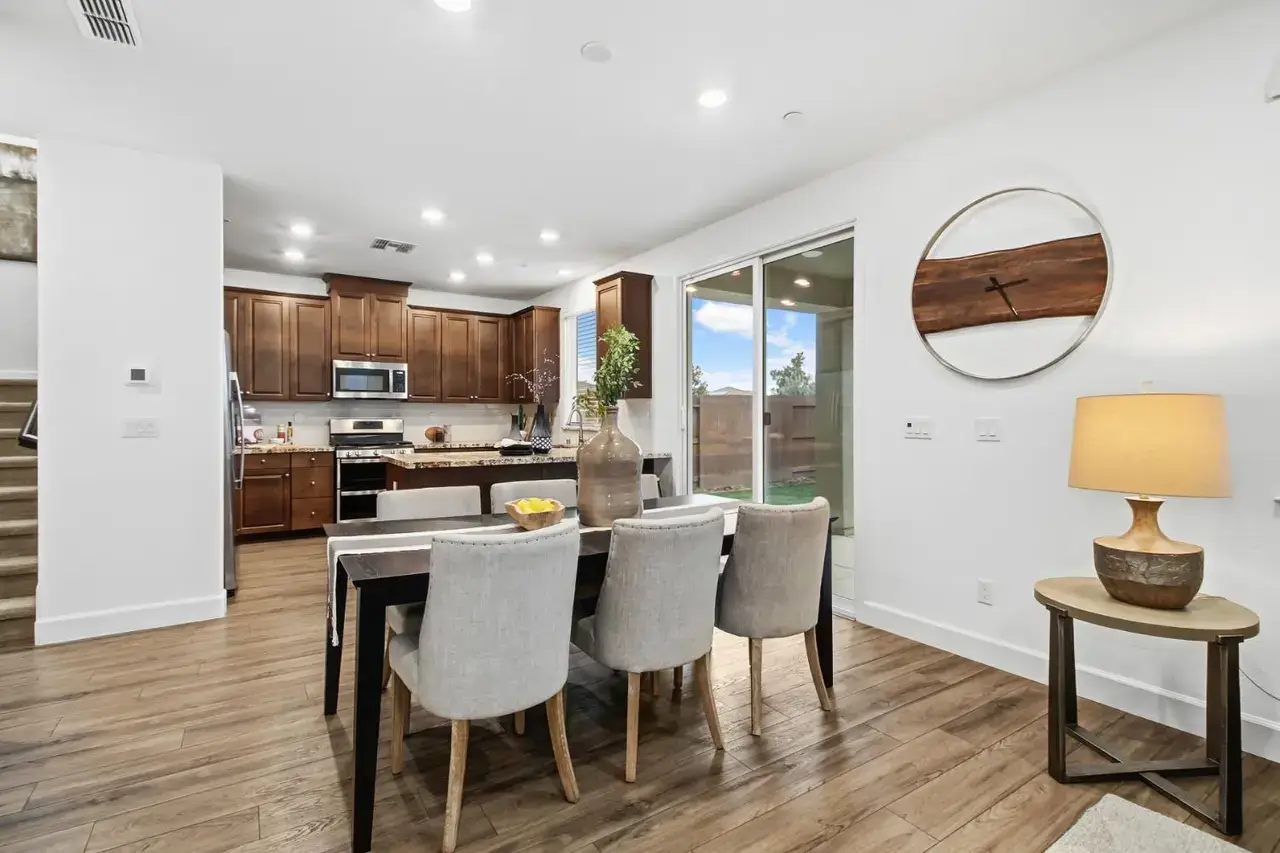 Lake Range Way, Roseville - Premiere Home Staging & Design