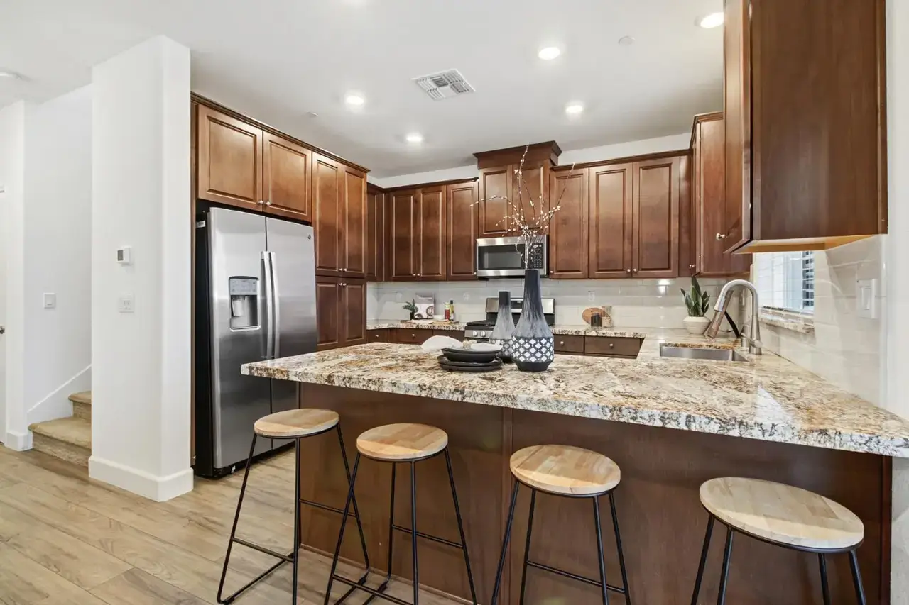 Lake Range Way, Roseville - Premiere Home Staging & Design