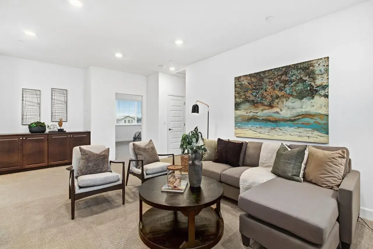 Lake Range Way, Roseville - Premiere Home Staging & Design