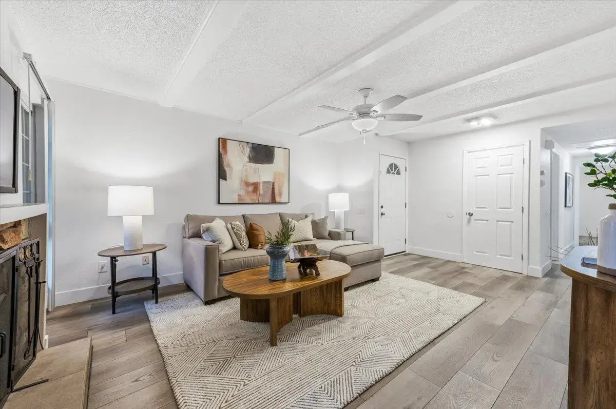 S Whitney Blvd, Rocklin - Premiere Home Staging & Design