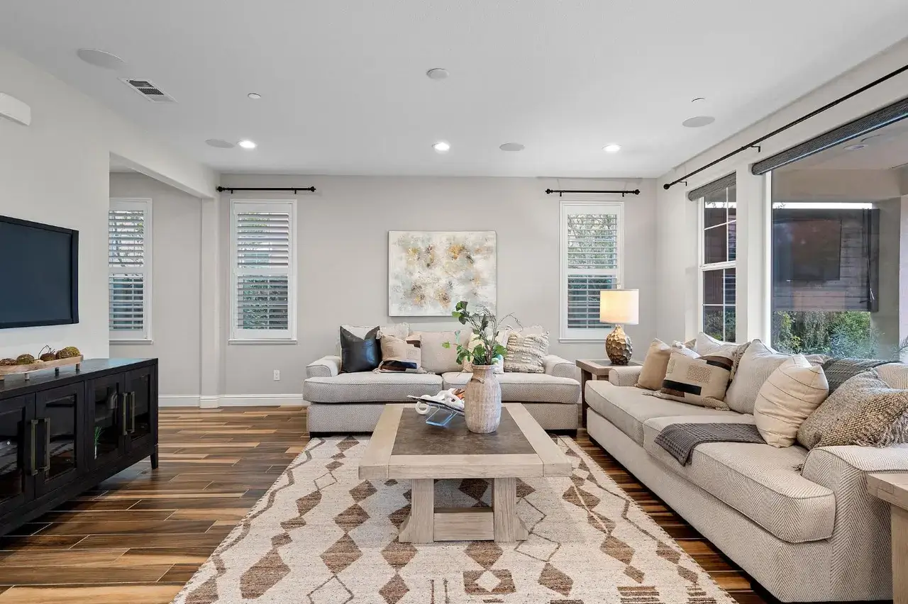 Vittorio Dr, Roseville - Premiere Home Staging & Design